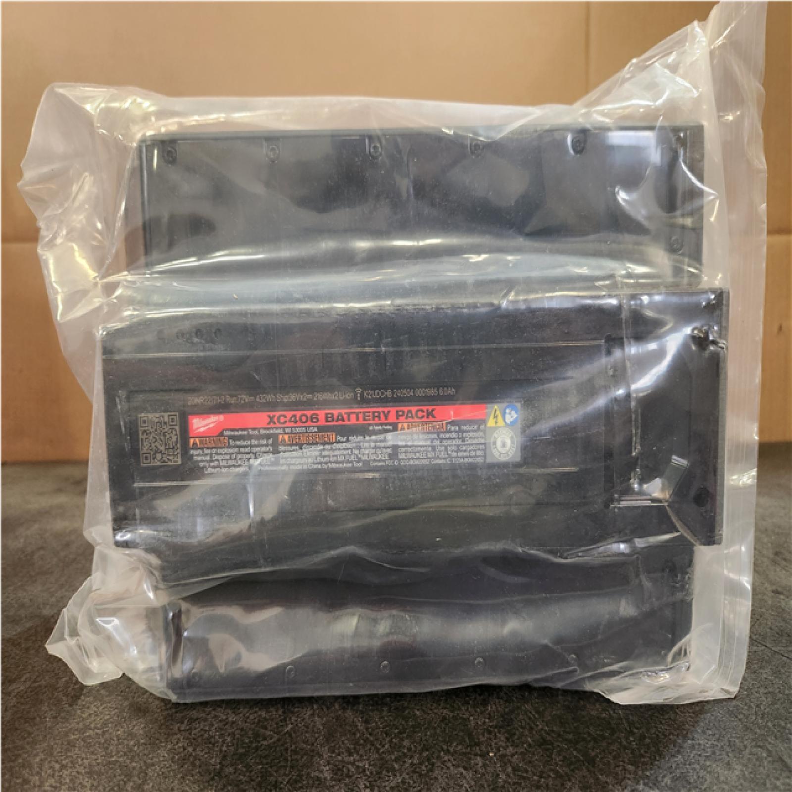 Phoenix NEW Phoenix SEALED Milwaukee Tool MX FUEL™ CHARGER with MXFXC406 MX FULE Battery