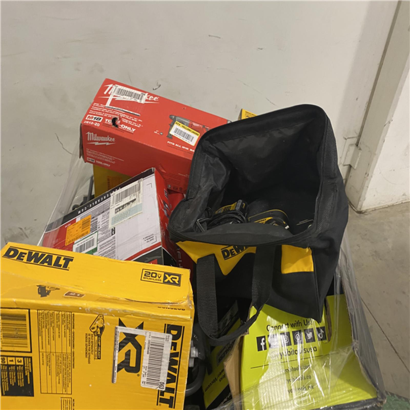 Dallas Location - As-Is Tool Pallet