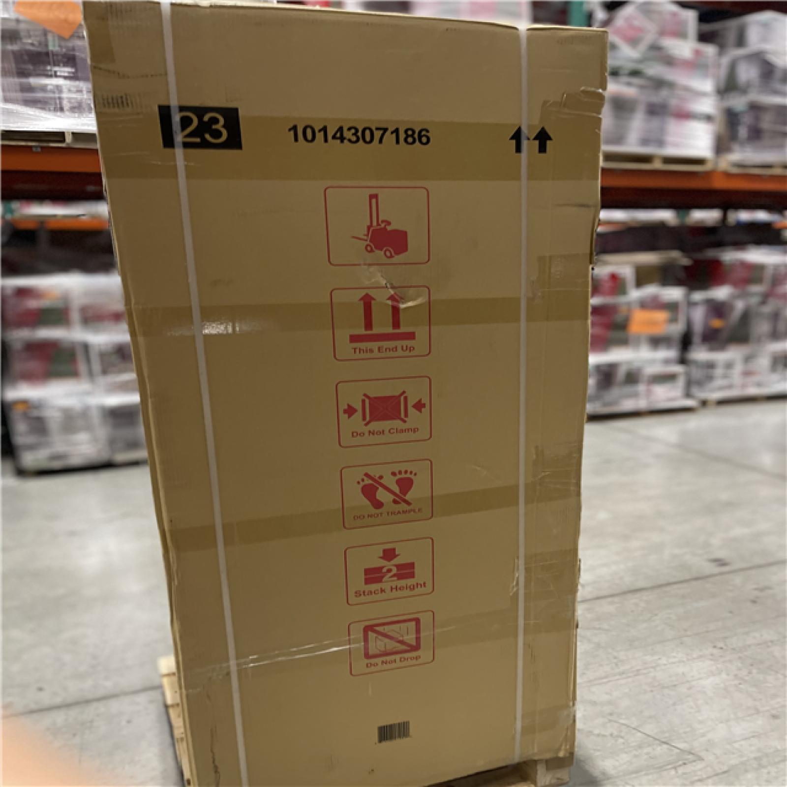 DALLAS LOCATION - Husky 80.2 in. W x 75 in. H x 19.2 in. D Steel 8-Piece Garage Storage System in Matte Army Green with Solid Wood Worktop