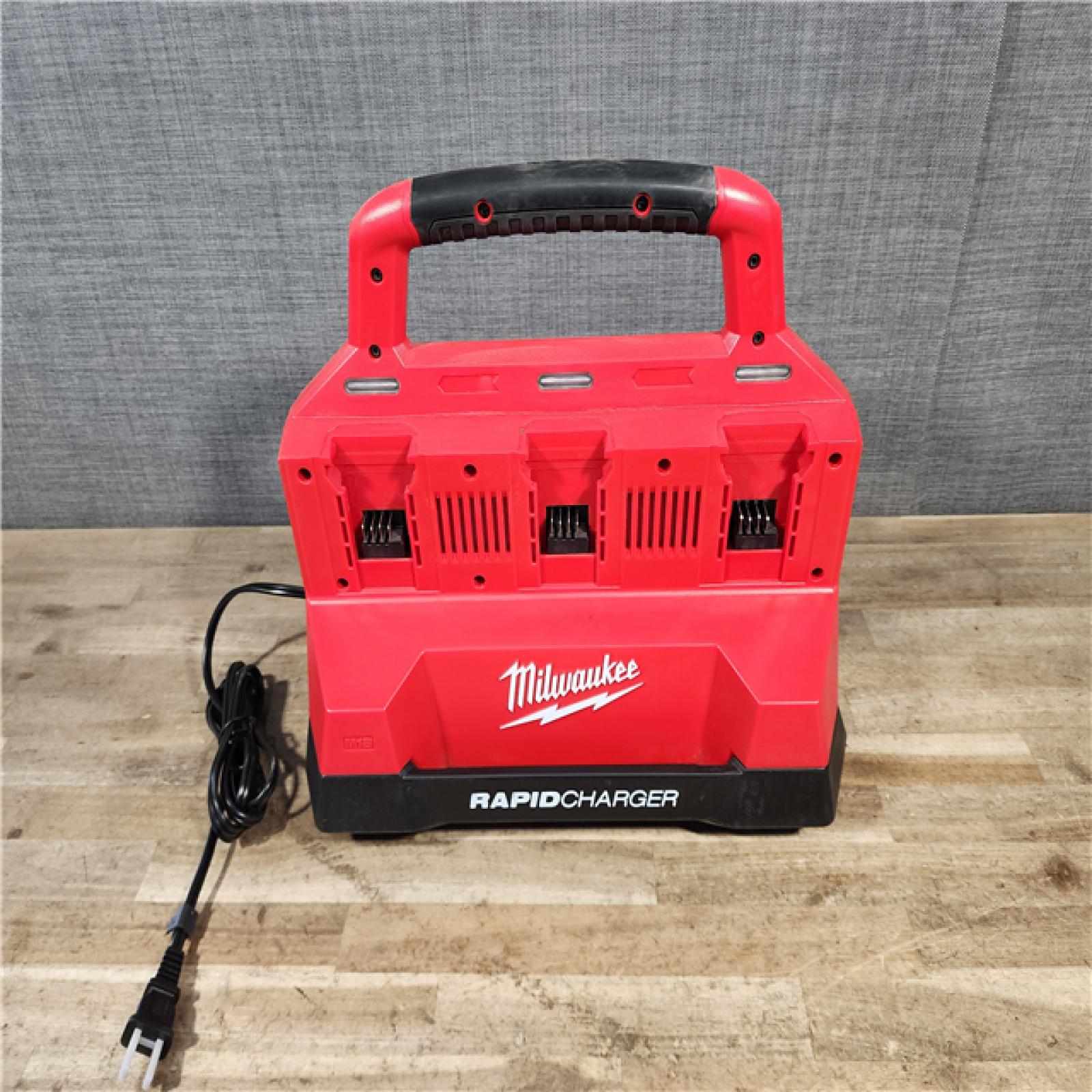 HOUSTON LOCATION - AS-IS Milwaukee M18 Packout Six Bay Rapid Charger