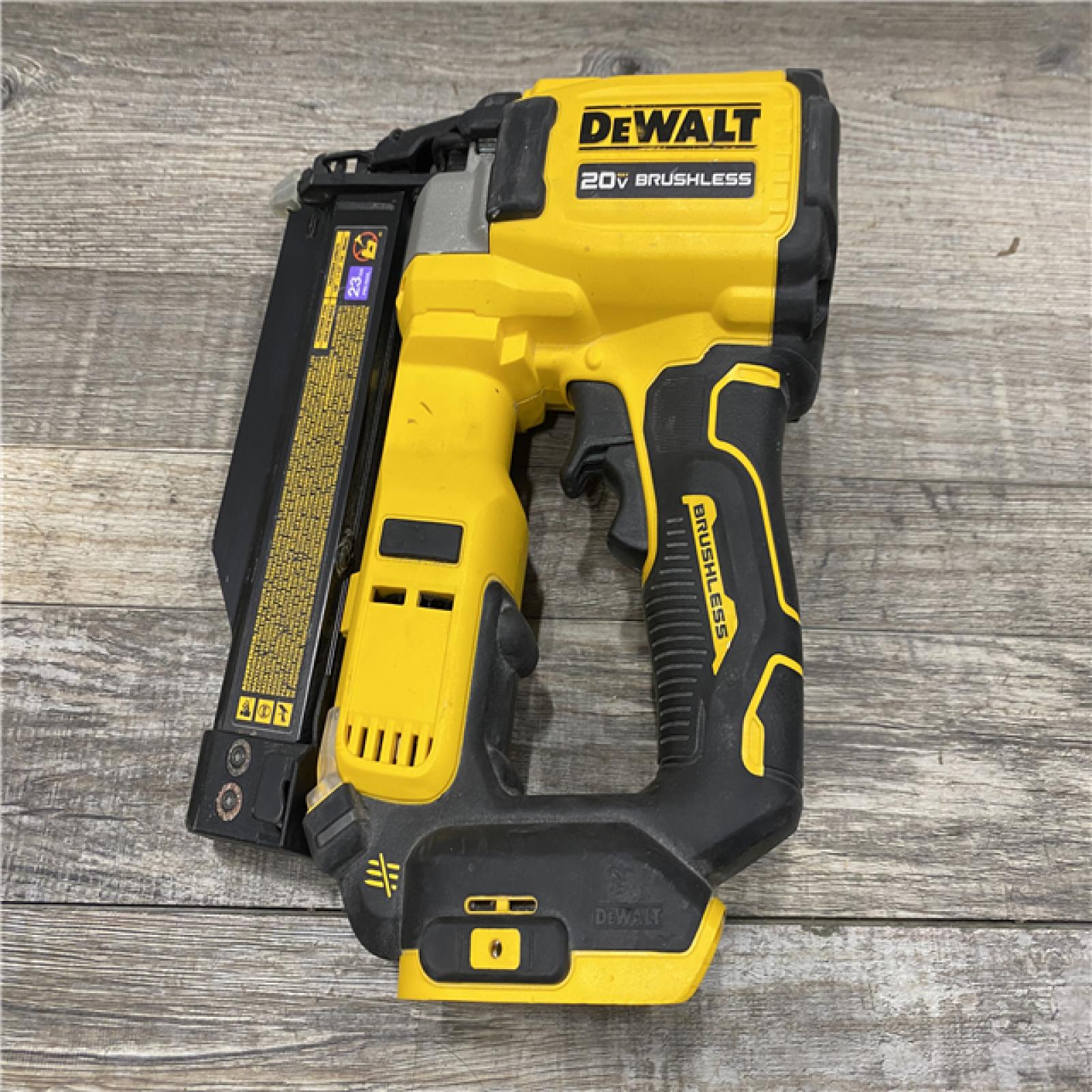 AS-IS DEWALT ATOMIC 20V MAX Lithium Ion Cordless 23 Gauge Pin Nailer Kit