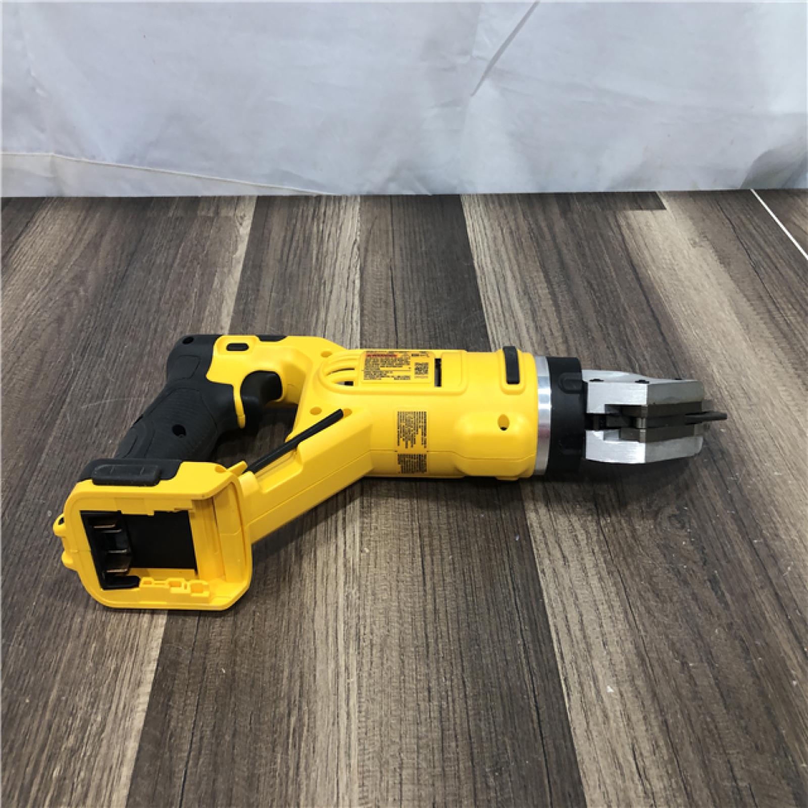 AS-IS DEWALT 20V MAX Cordless 18-Gauge Swivel Head Shears (Tool Only)