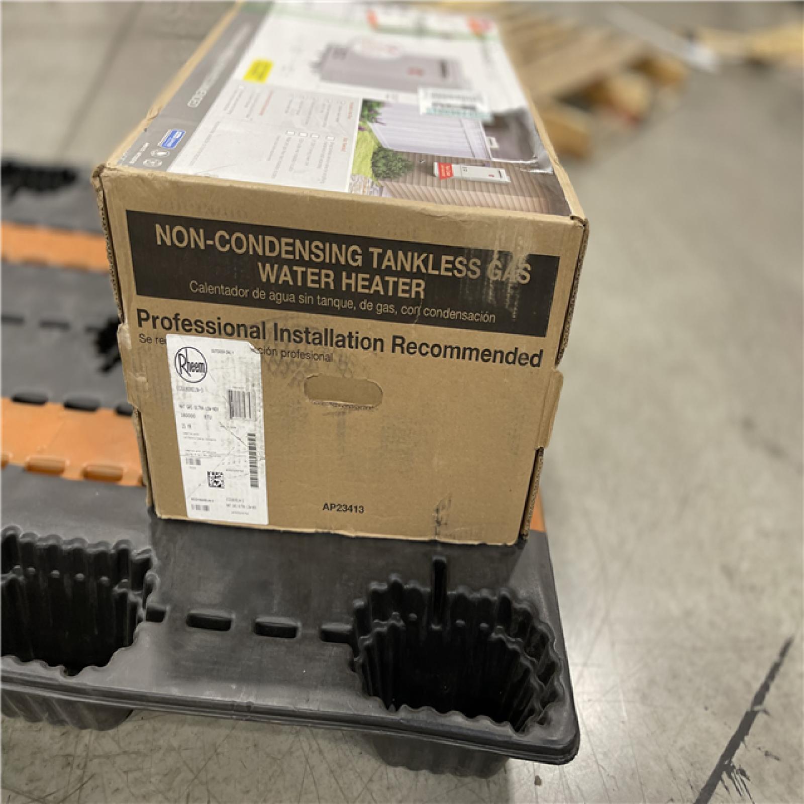 NEW!-Rheem Performance Plus 8.4 GPM Smart Non-Condensing Outdoor Natural Gas Tankless Water Heater