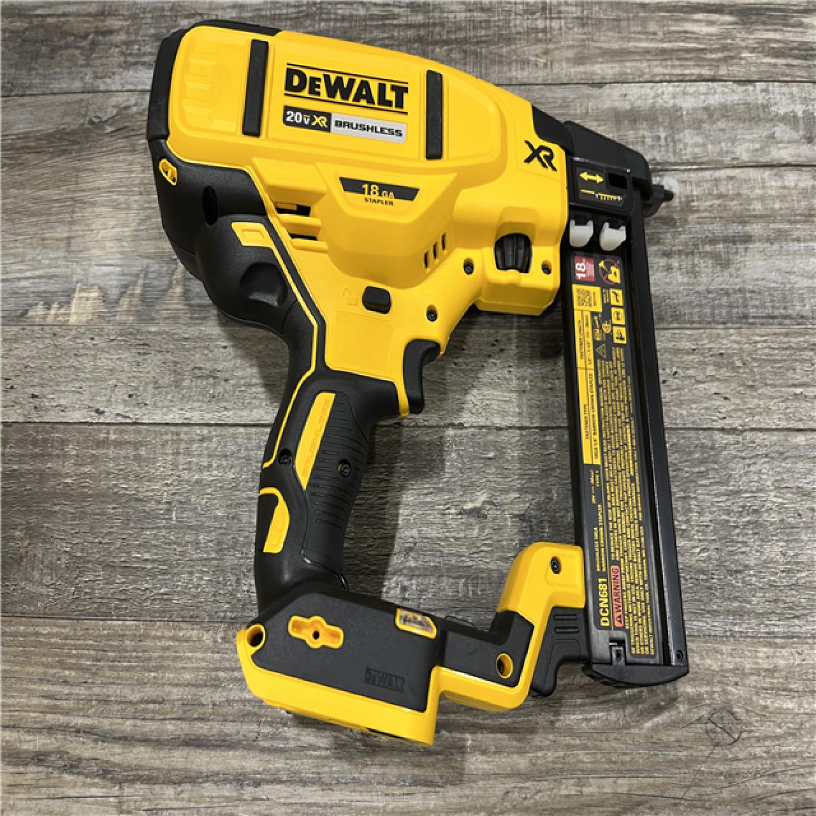 AS-IS DEWALT 20V MAX XR Lithium-Ion Cordless 18-Gauge Narrow Crown Stapler Kit