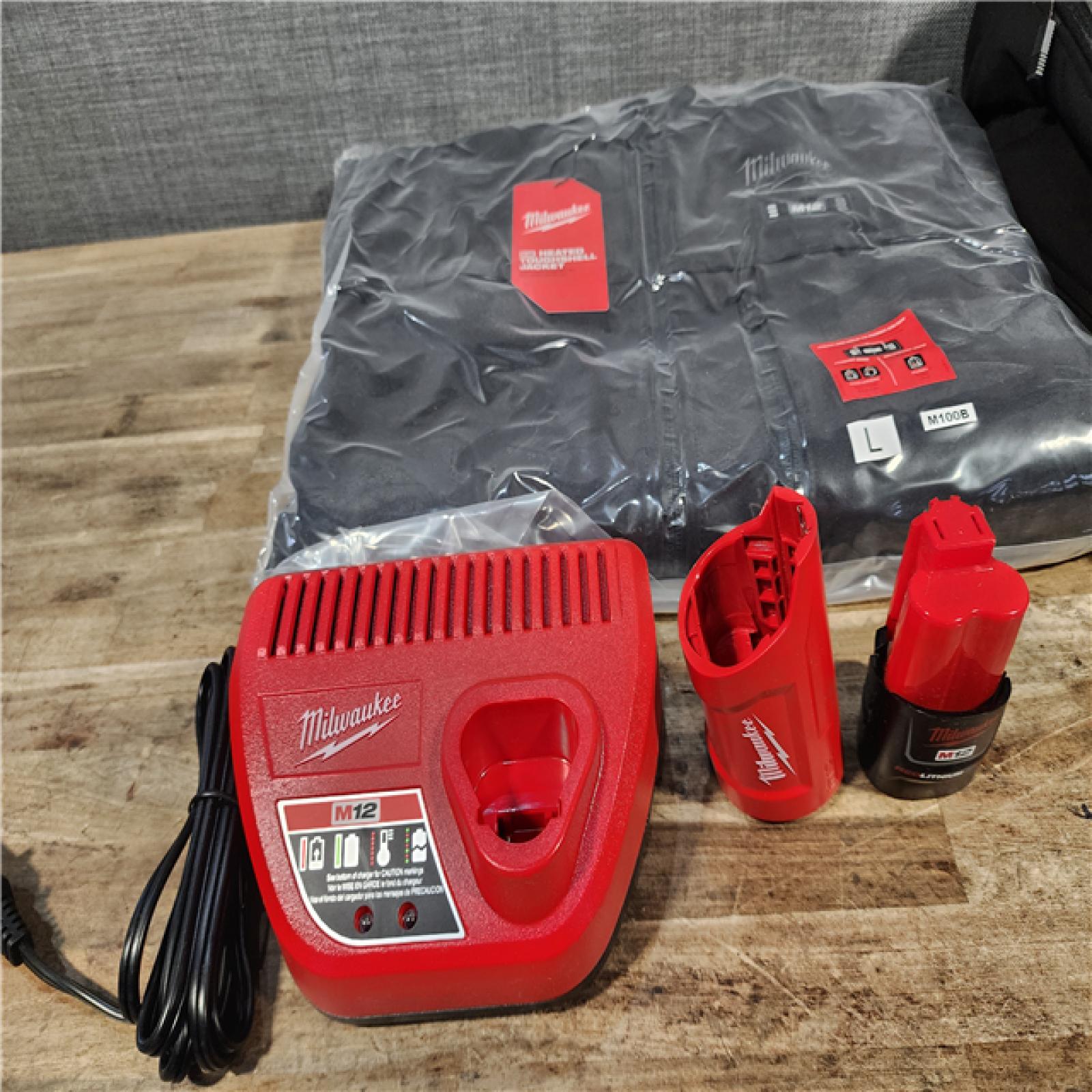 HOUSTON LOCATION MILWAUKEE 2 HEATED CLOTHING COMBO KIT