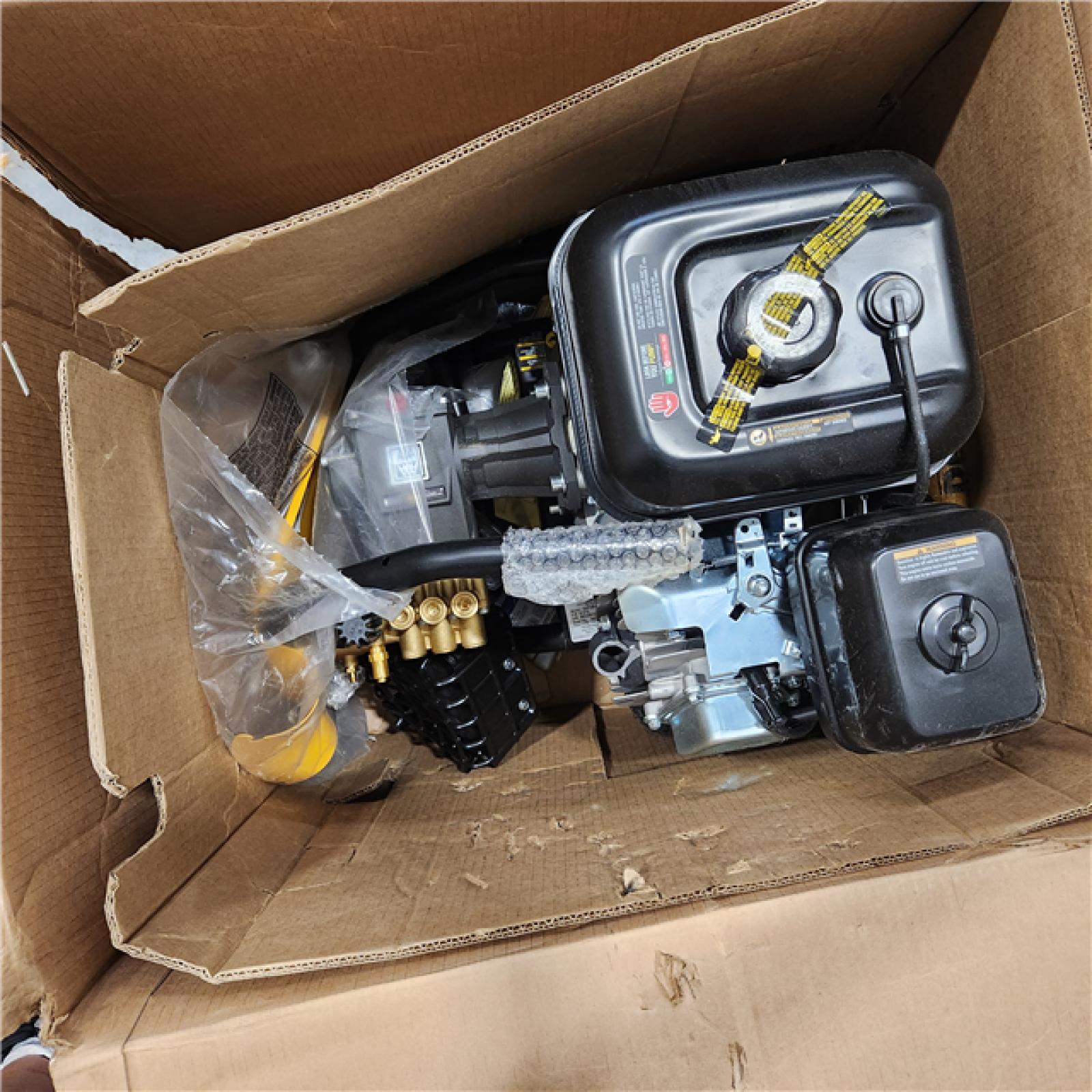 Dallas Location - As-Is DEWALT 4000 PSI 3.5 GPM Gas Pressure Washer