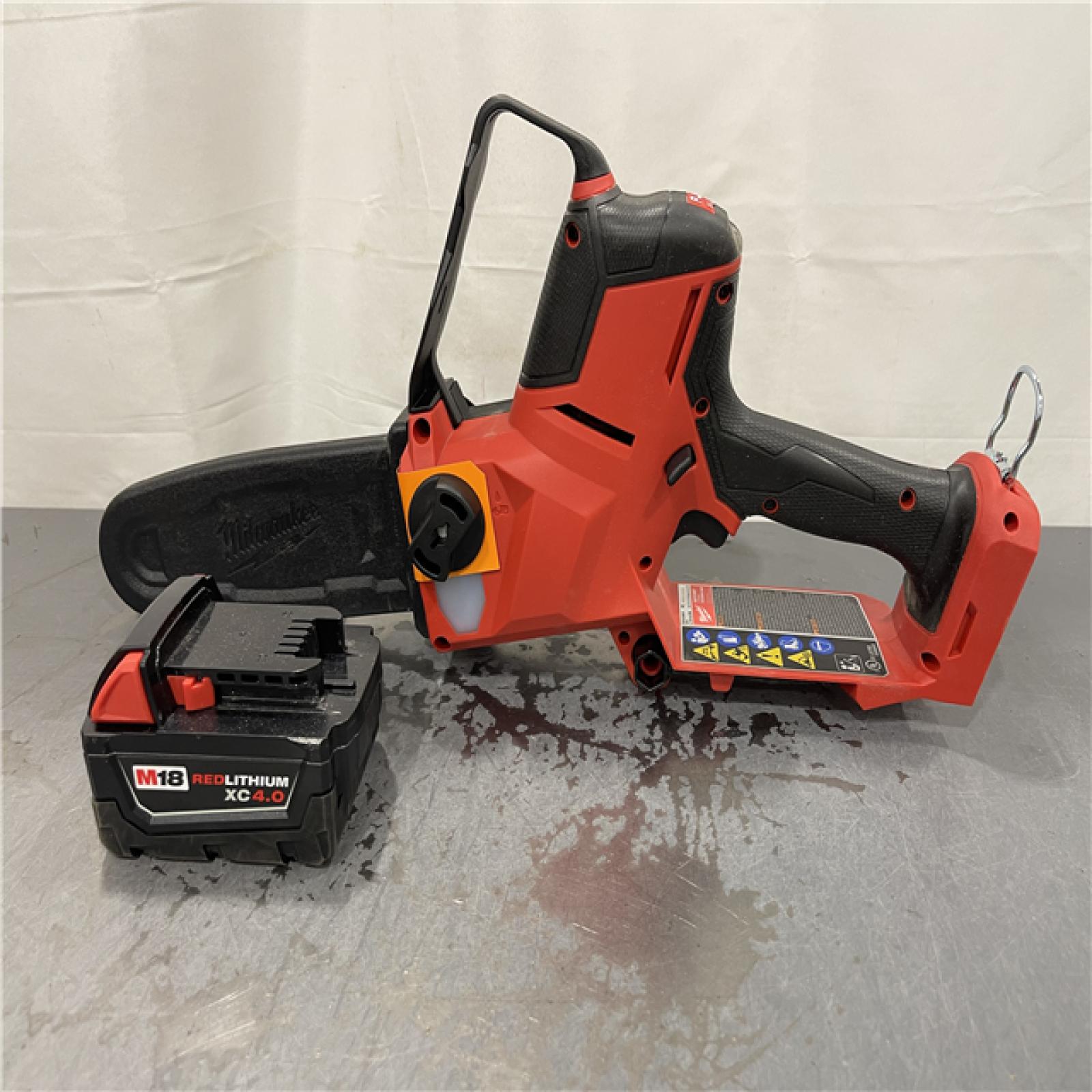 AS-IS - Milwaukee M18 FUEL 8 in. 18V Lithium-Ion Brushless HATCHET Pruning Saw Kit