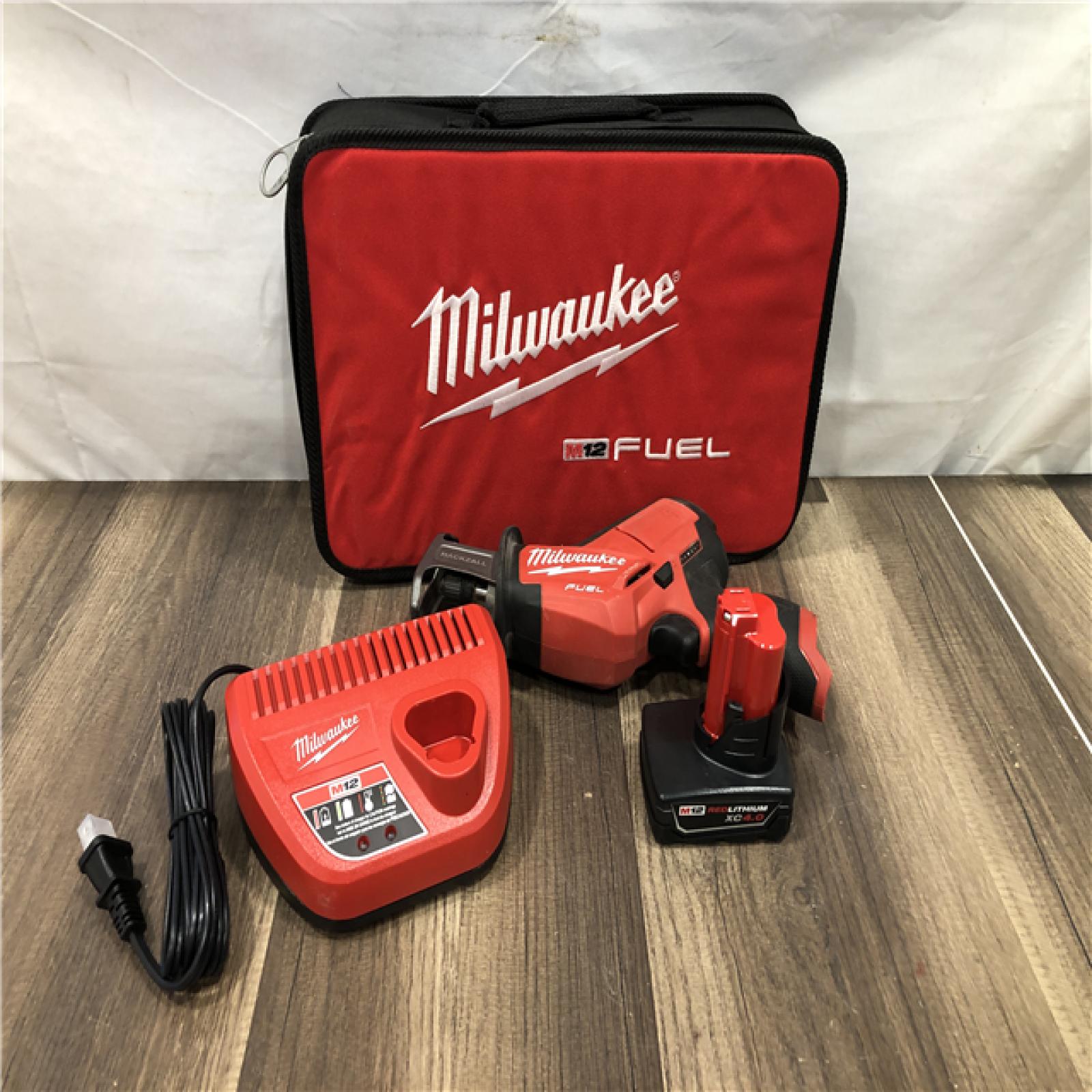 AS-IS Milwaukee  FUEL 12V Lithium-Ion Brushless Cordless HACKZALL Reciprocating Saw Kit
