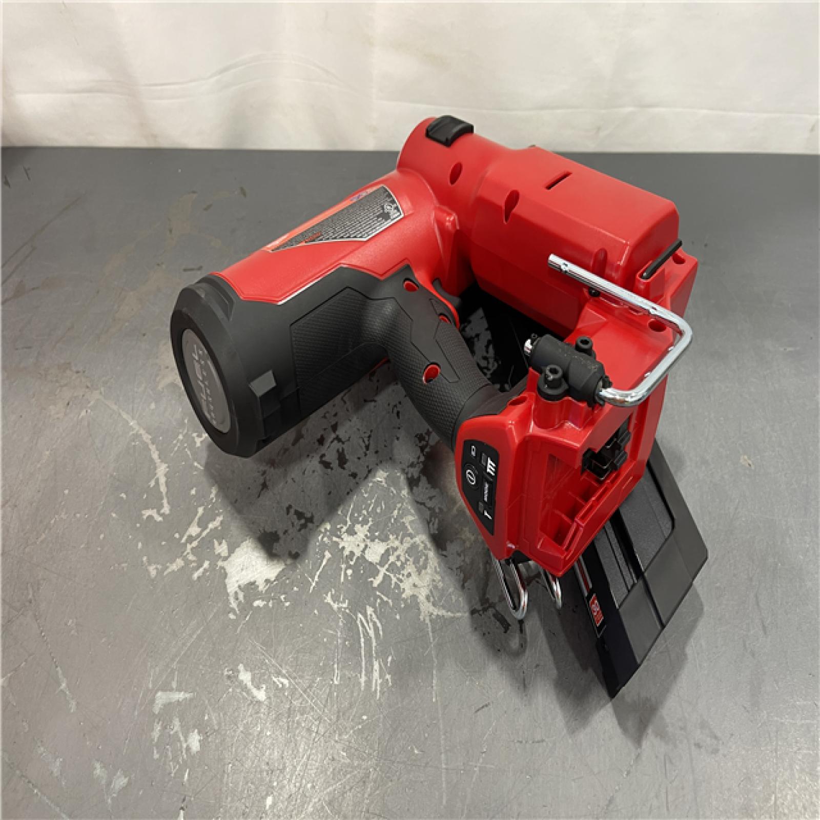 AS-IS - Milwaukee M18 FUEL 3-1/2 in. 18-Volt 30-Degree Lithium-Ion Brushless Cordless Framing Nailer
