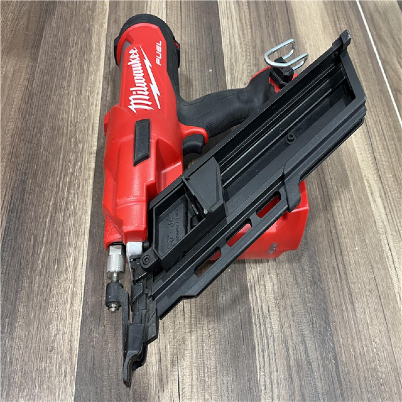 GOOD Milwaukee M18 FUEL 3-1/2 in. 18-Volt 30-Degree Lithium-Ion Brushless Cordless Framing Nailer (Tool-Only)
