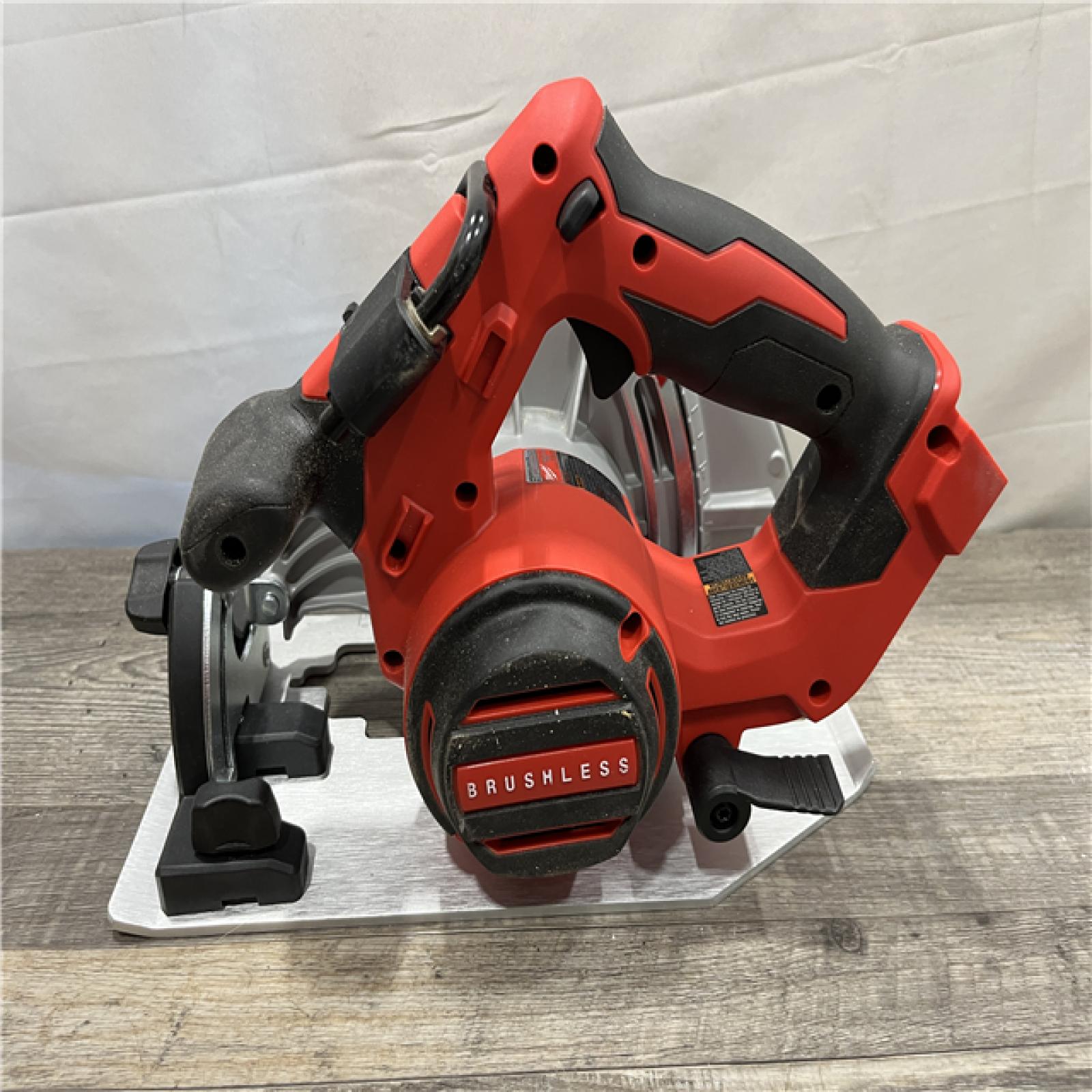 AS-IS Milwaukee 18V Lithium-Ion Brushless Cordless 7-1/4 in. Circular Saw (Tool-Only)
