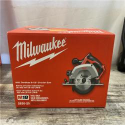 NEW - Milwaukee 18V Lithium-Ion Cordless 6-1/2 in. Circular Saw (Tool-Only)