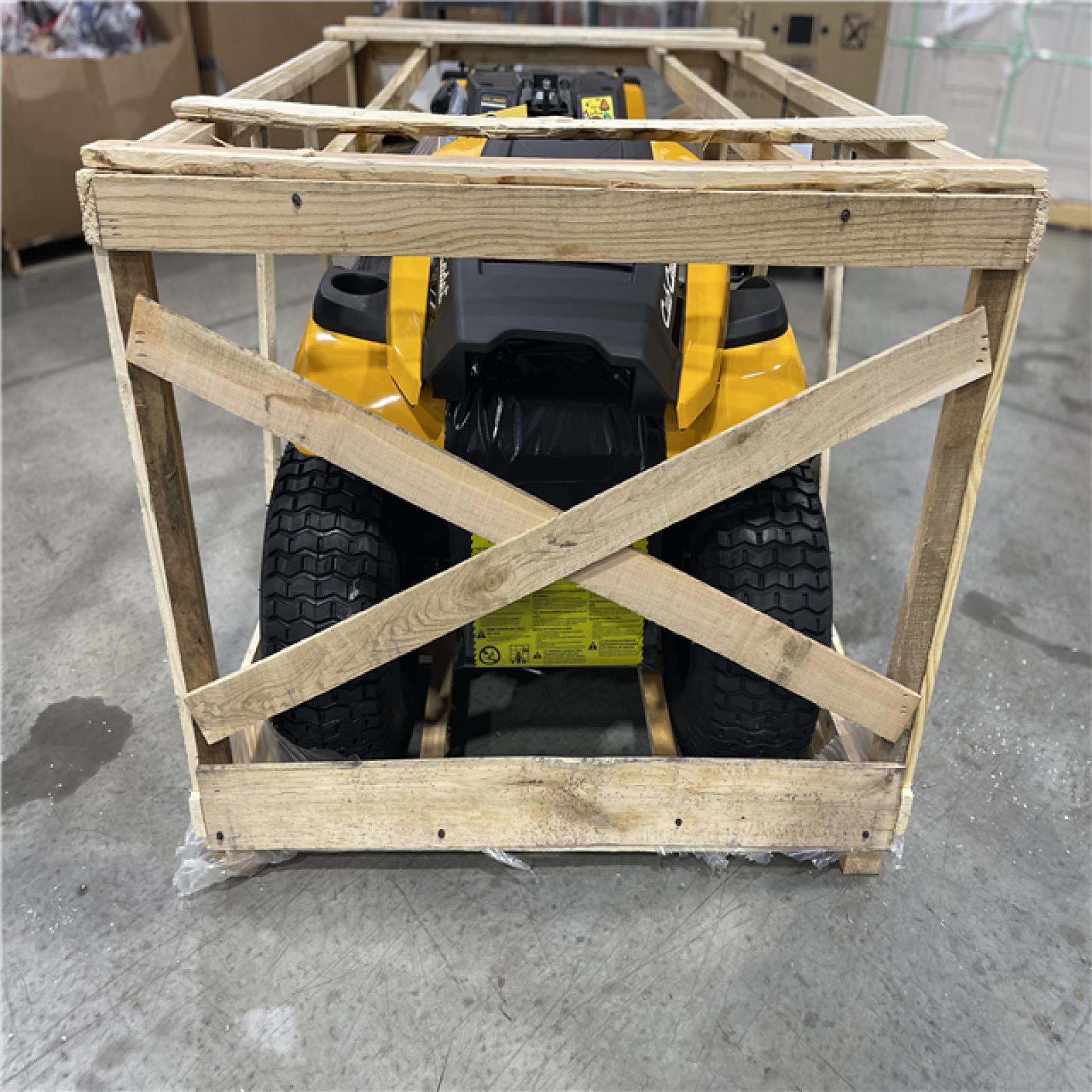 DALLAS LOCATION- CUB CADET XT1 Enduro LT 42 in. 547cc Engine Gas Riding Lawn Mower Tractor