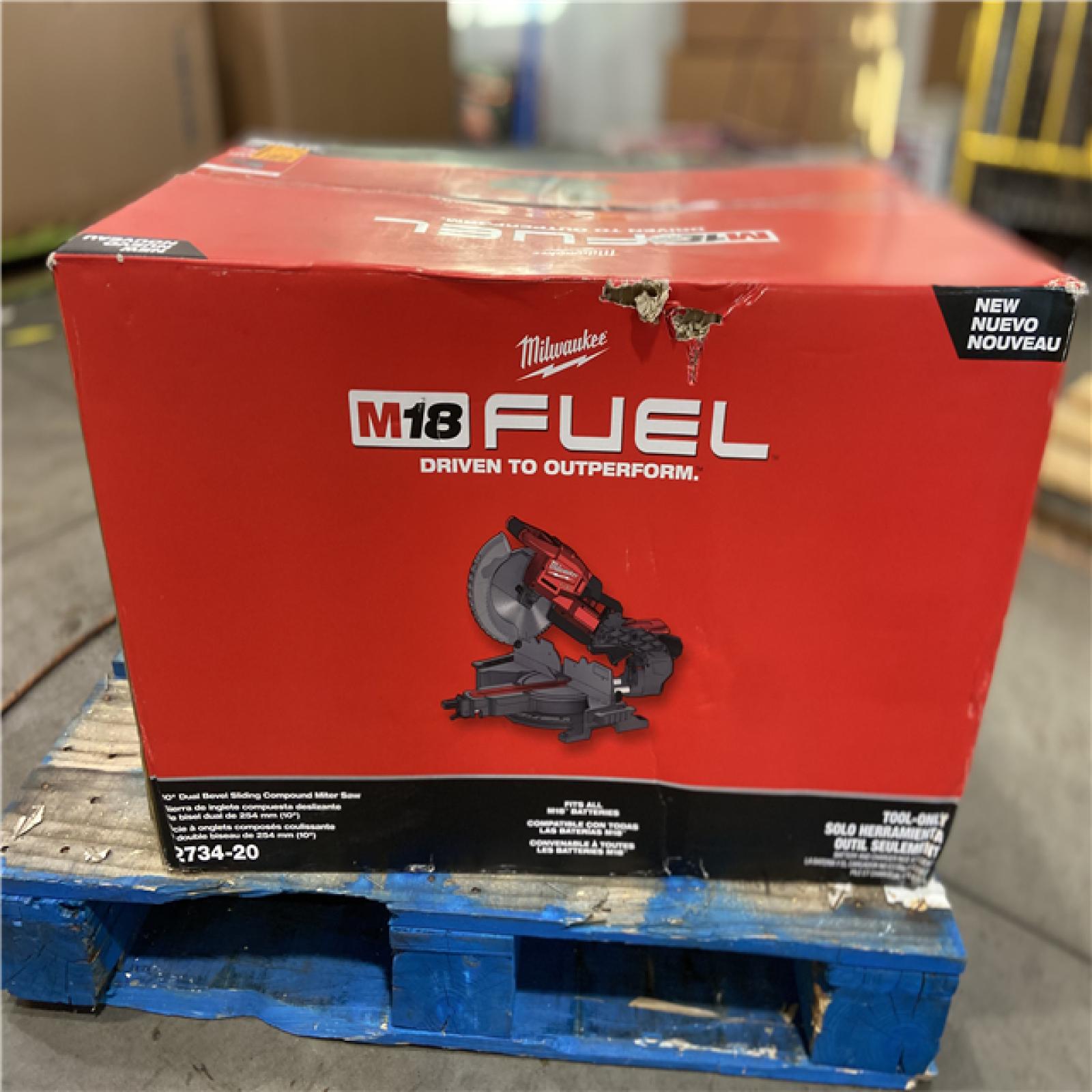 DALLAS LOCATION - Milwaukee M18 FUEL 18V Lithium-Ion Brushless Cordless 10 in. Dual Bevel Sliding Compound Miter Saw (Tool-Only)