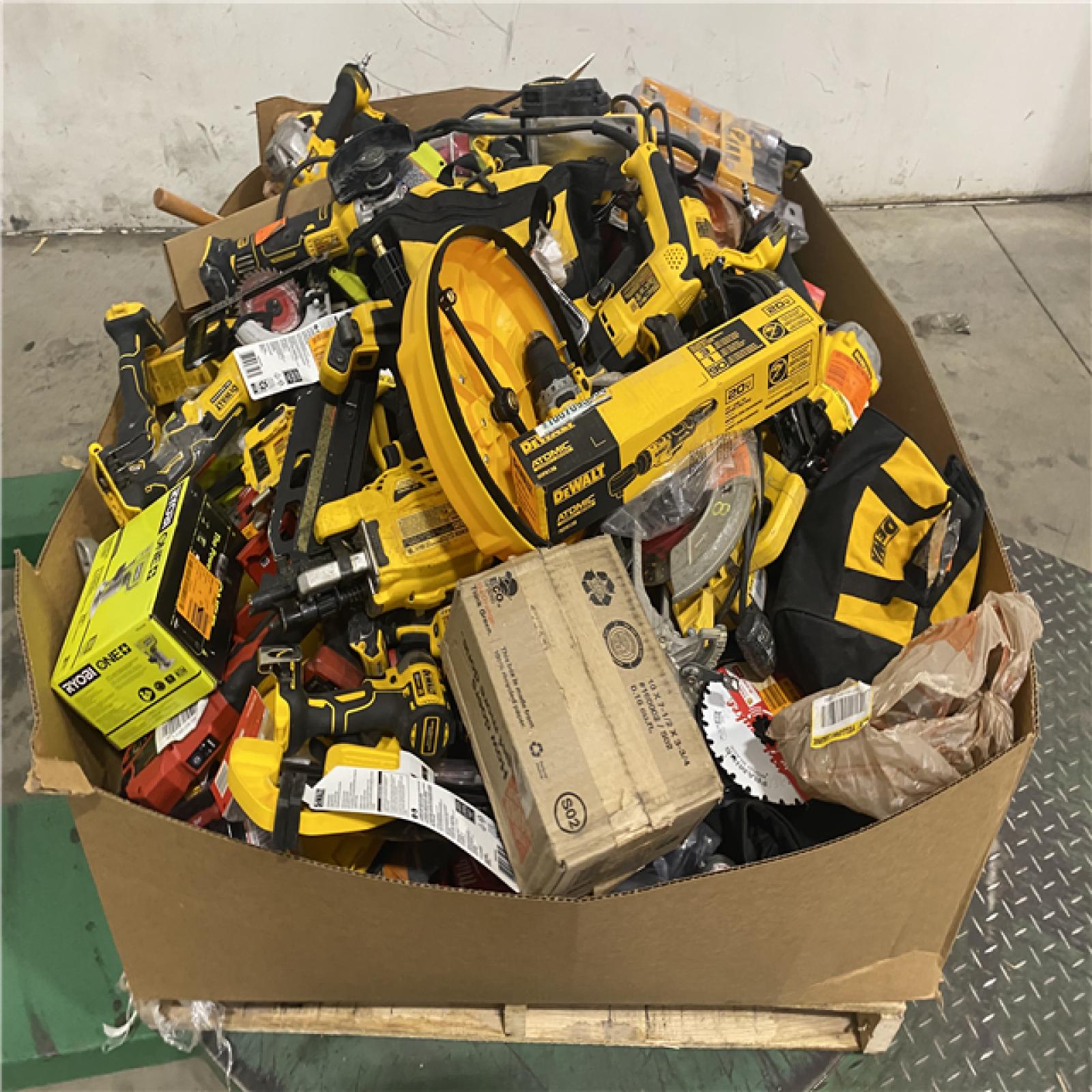 Dallas Location - As-Is Tool Pallet