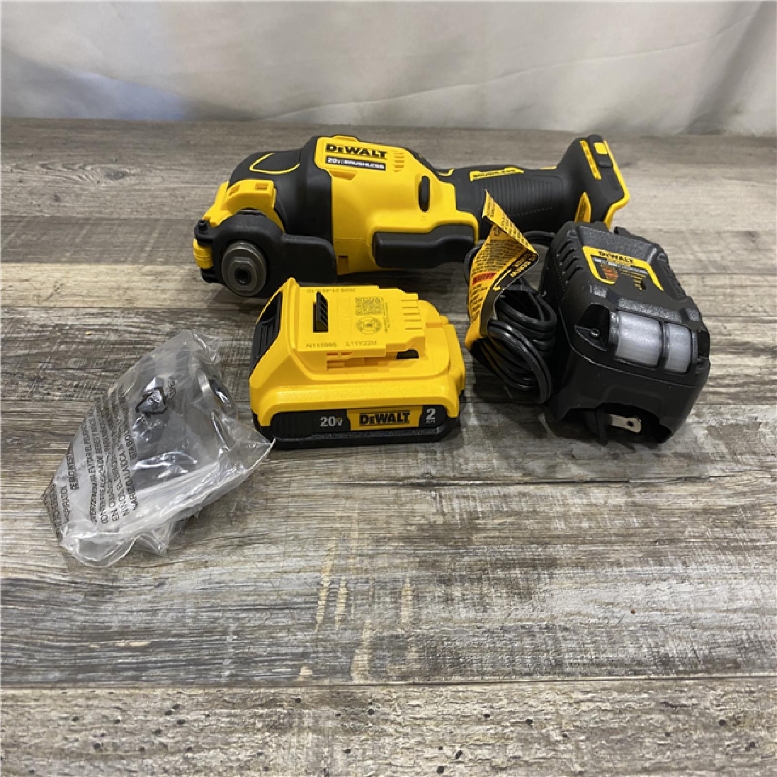 AS-IS DEWALT ATOMIC 20V MAX Cordless Brushless Oscillating Multi Tool Kit