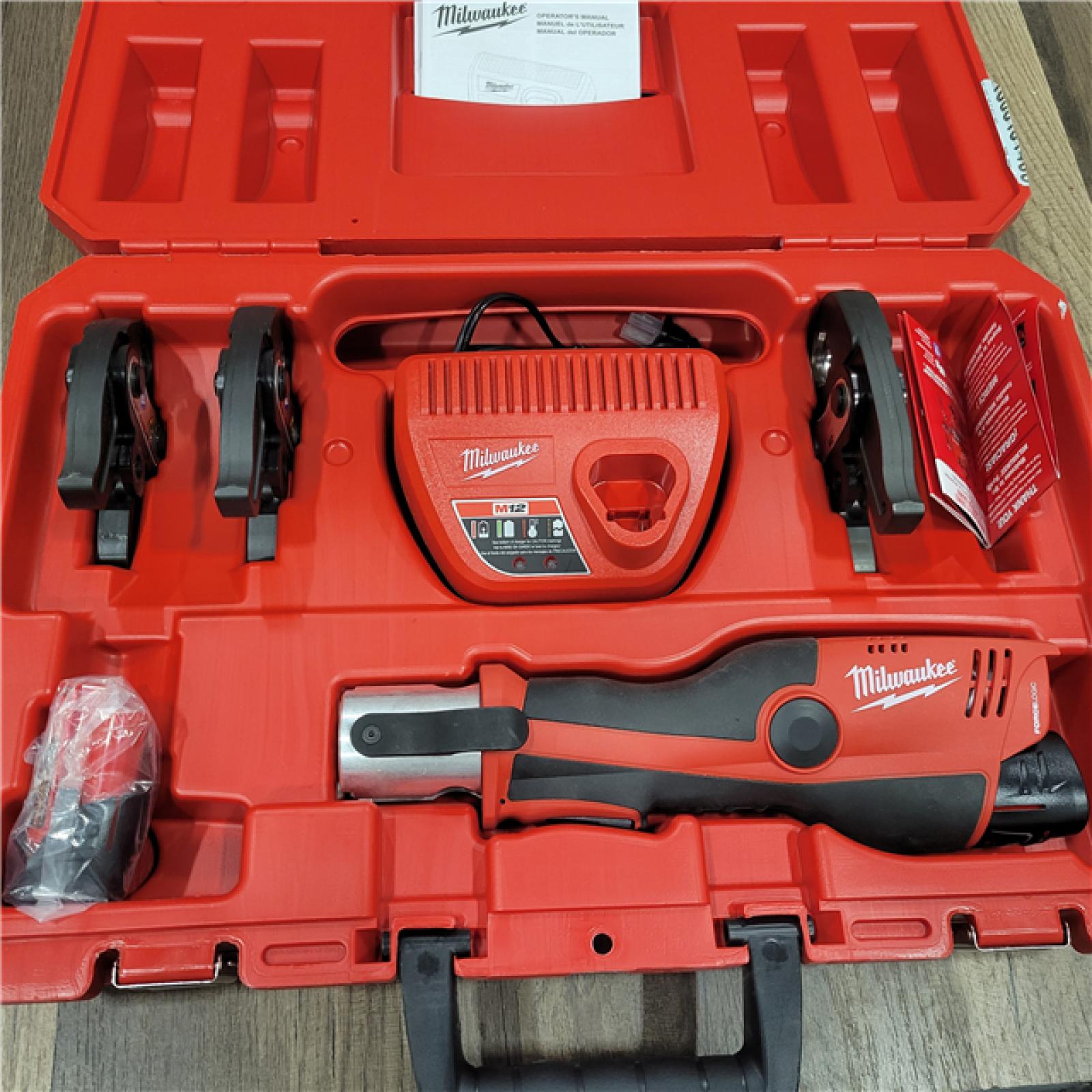 AS-IS Milwaukee M12 Force Logic Press Tool 1/2 in. to 1 in. Kit