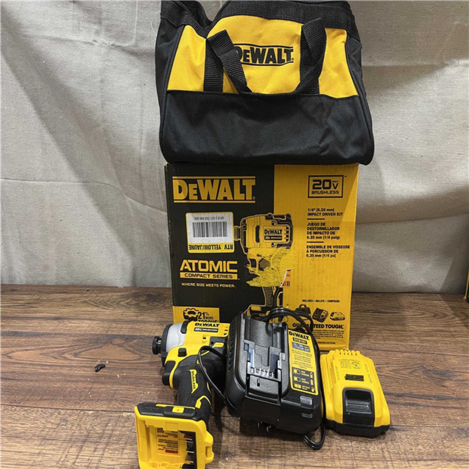 AS-IS DEWALT ATOMIC 20V MAX* Brushless Cordless Compact 1/4 in. Impact Driver Kit