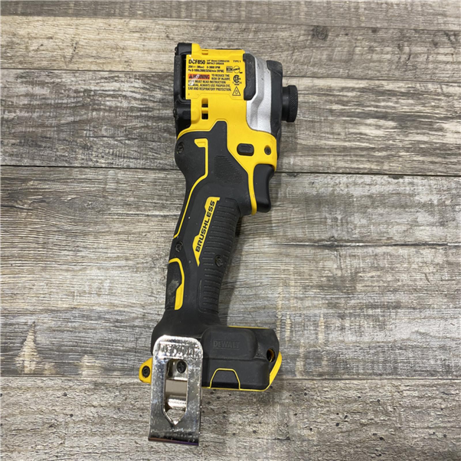 AS-IS DEWALT ATOMIC 20V MAX Lithium-Ion Cordless 1/4 in. Brushless Impact Driver Kit