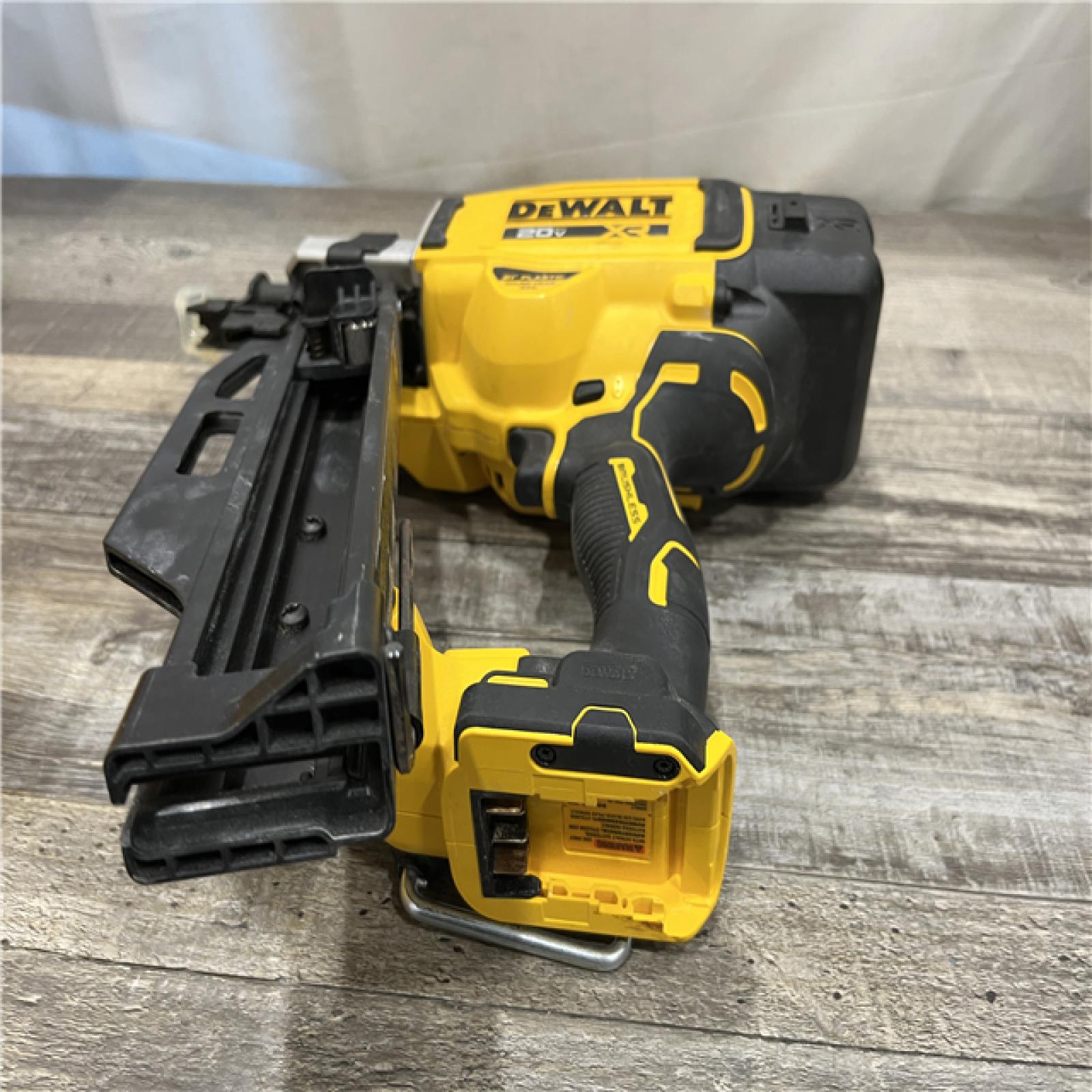 AS-IS DEWALT 20-Volt 21° Cordless Framing Nailer (Tool-Only)