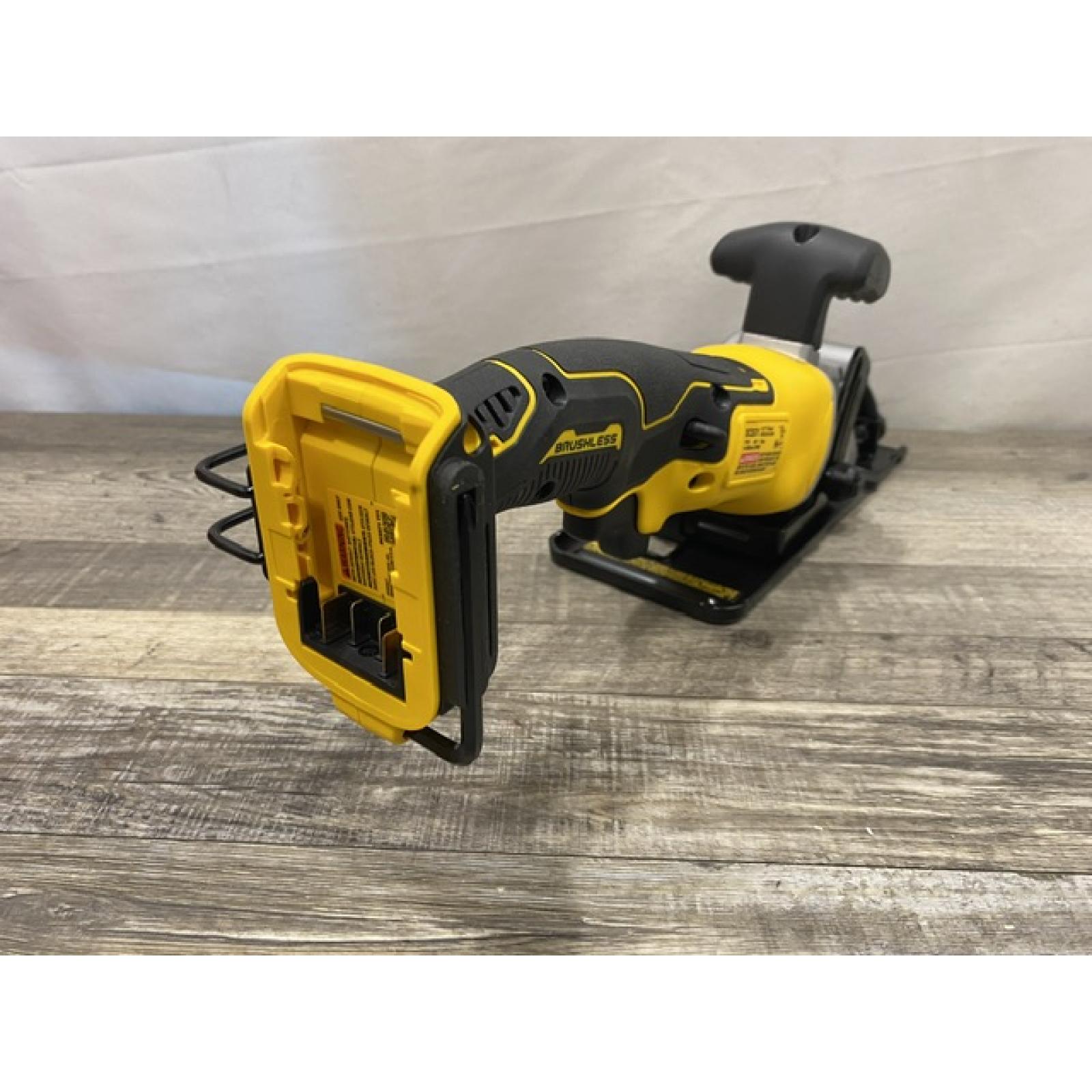 AS-IS DEWALT ATOMIC 20V MAX Cordless Brushless 4-1/2 in. Circular Saw (Tool Only)