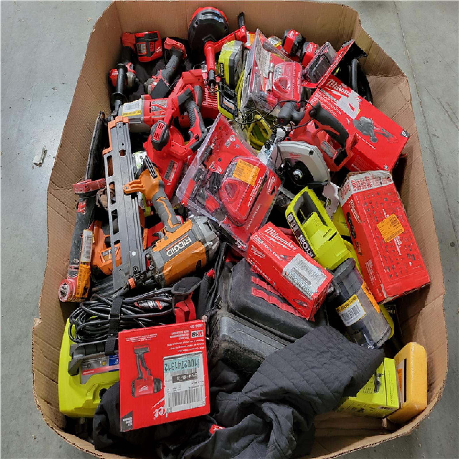 CALIFORNIA AS-IS TOOL PALLET