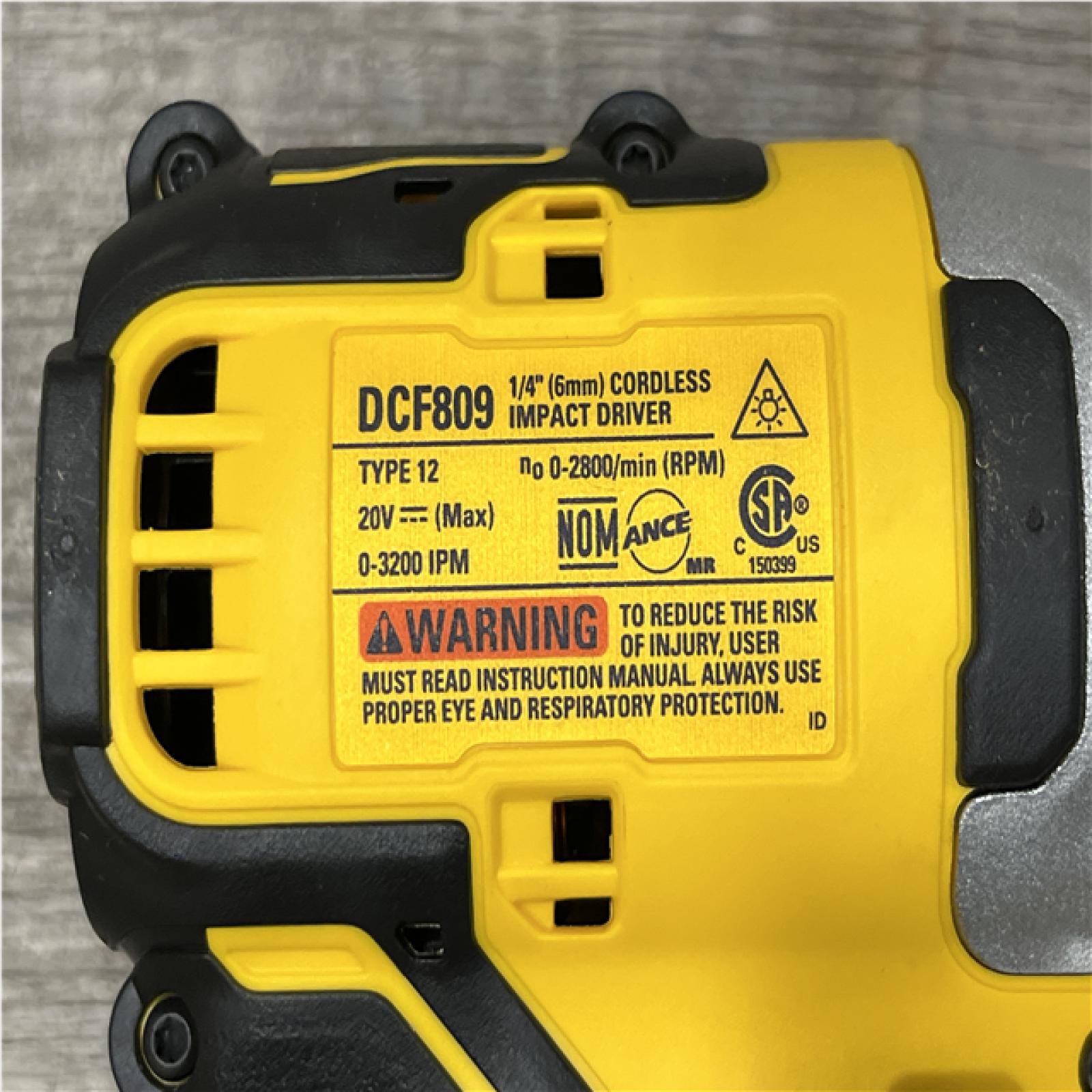 AS-IS DEWALT ATOMIC 20-Volt MAX Lithium-Ion Cordless Combo Kit