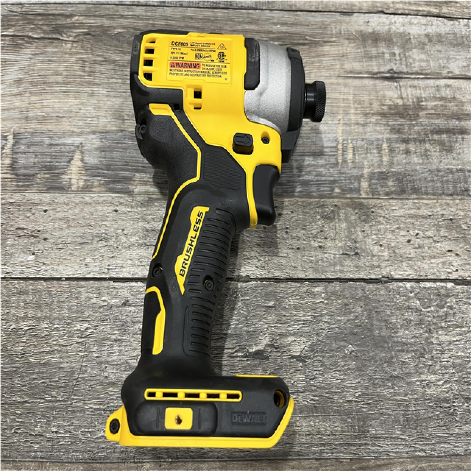 AS-IS DEWALT Atomic 20V Max Lithium-Ion Brushless Cordless Compact 1/4 in. Impact Driver Kit