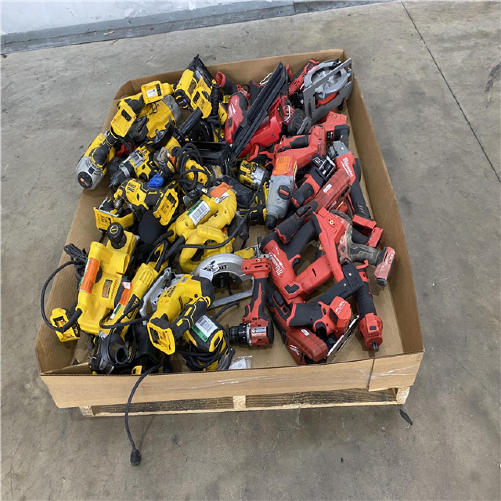 Houston Location AS IS - Tool Pallet