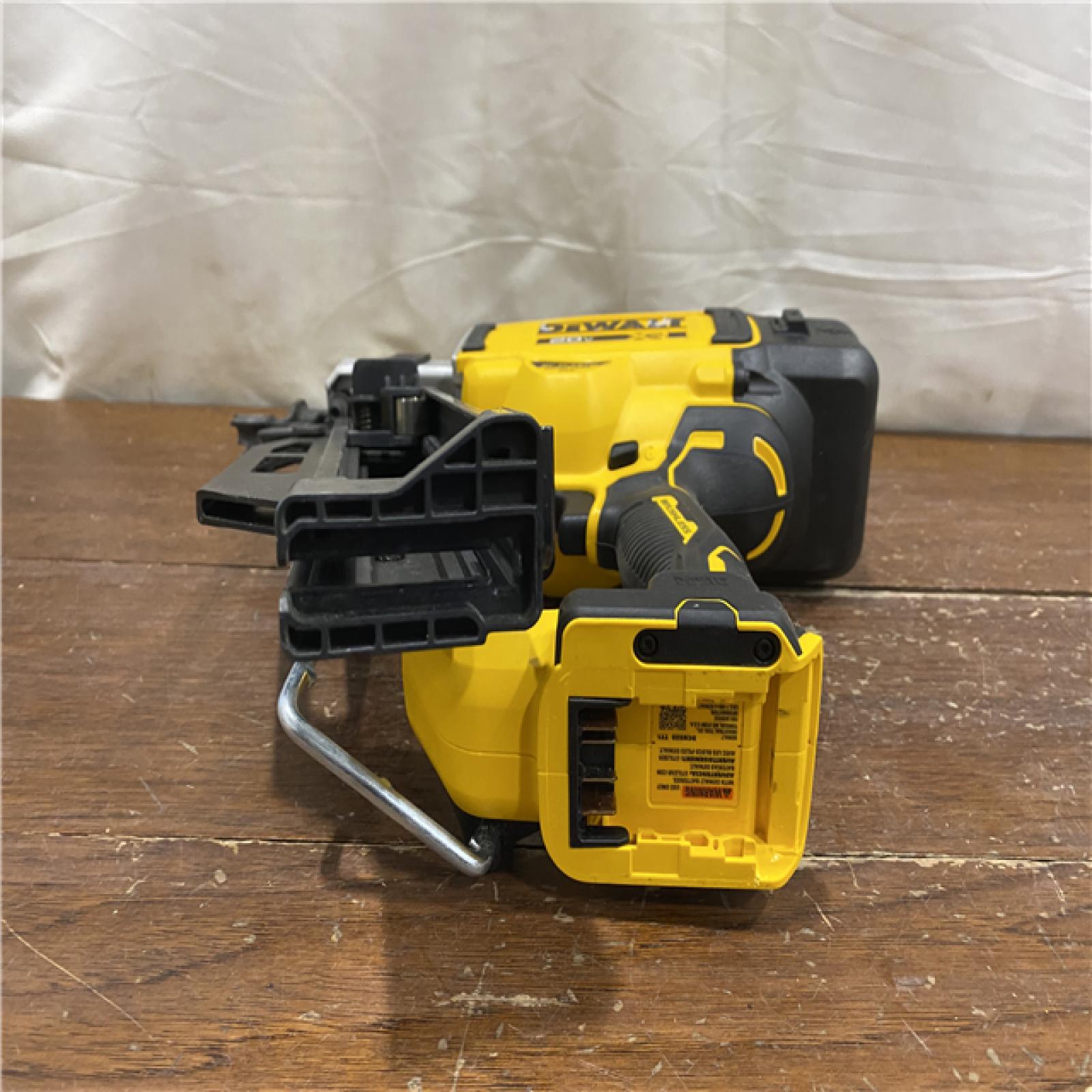 AS-IS DEWALT 20-Volt 21° Cordless Framing Nailer (Tool-Only)