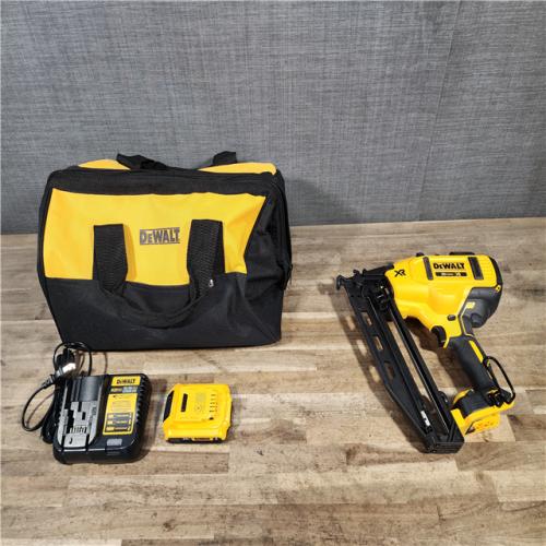 HOUSTON LOCATION - AS-IS DEWALT 20V MAX XR 16-Gauge Electric Cordless Angled Finishing Nailer Kit