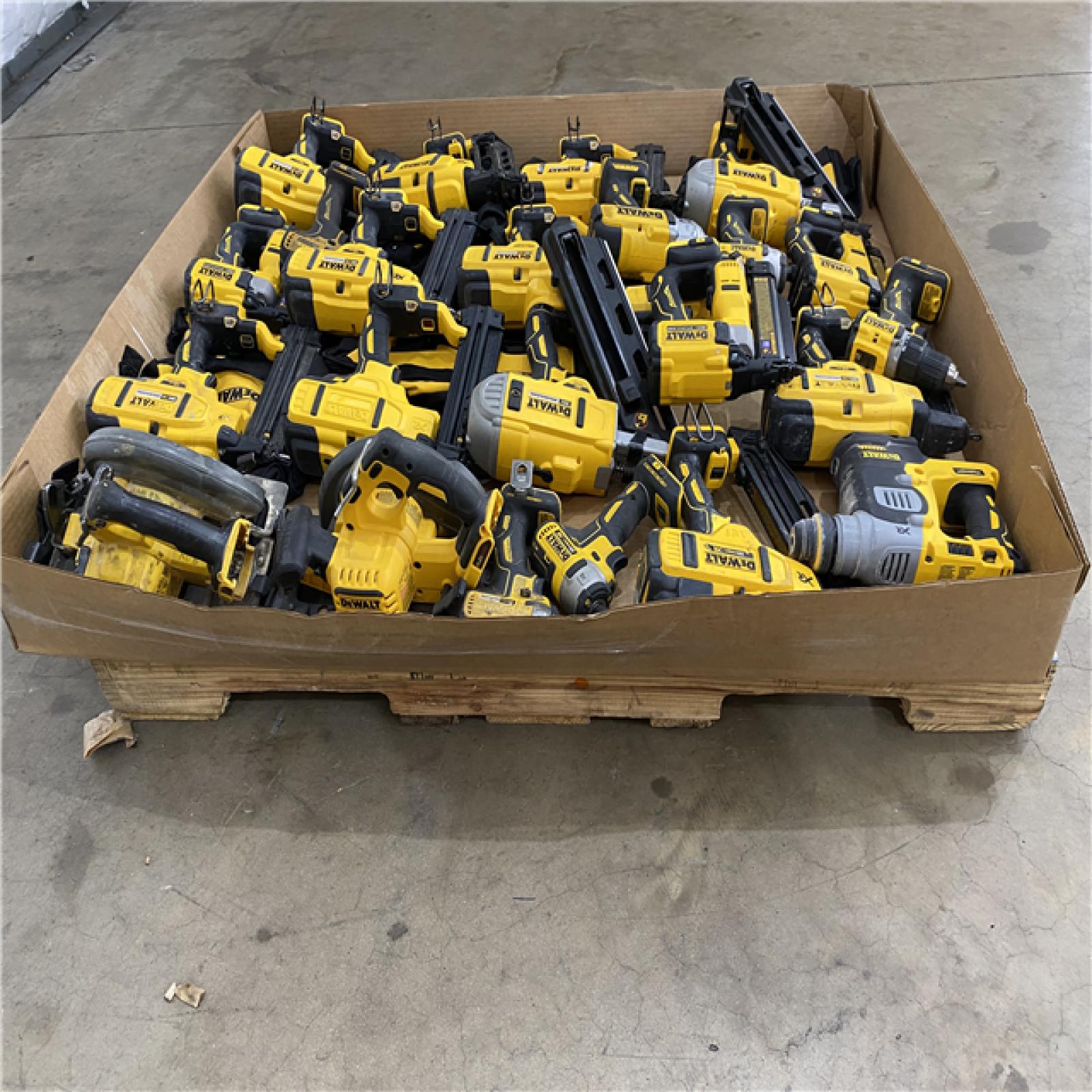 Houston Location AS IS - Tool Pallet