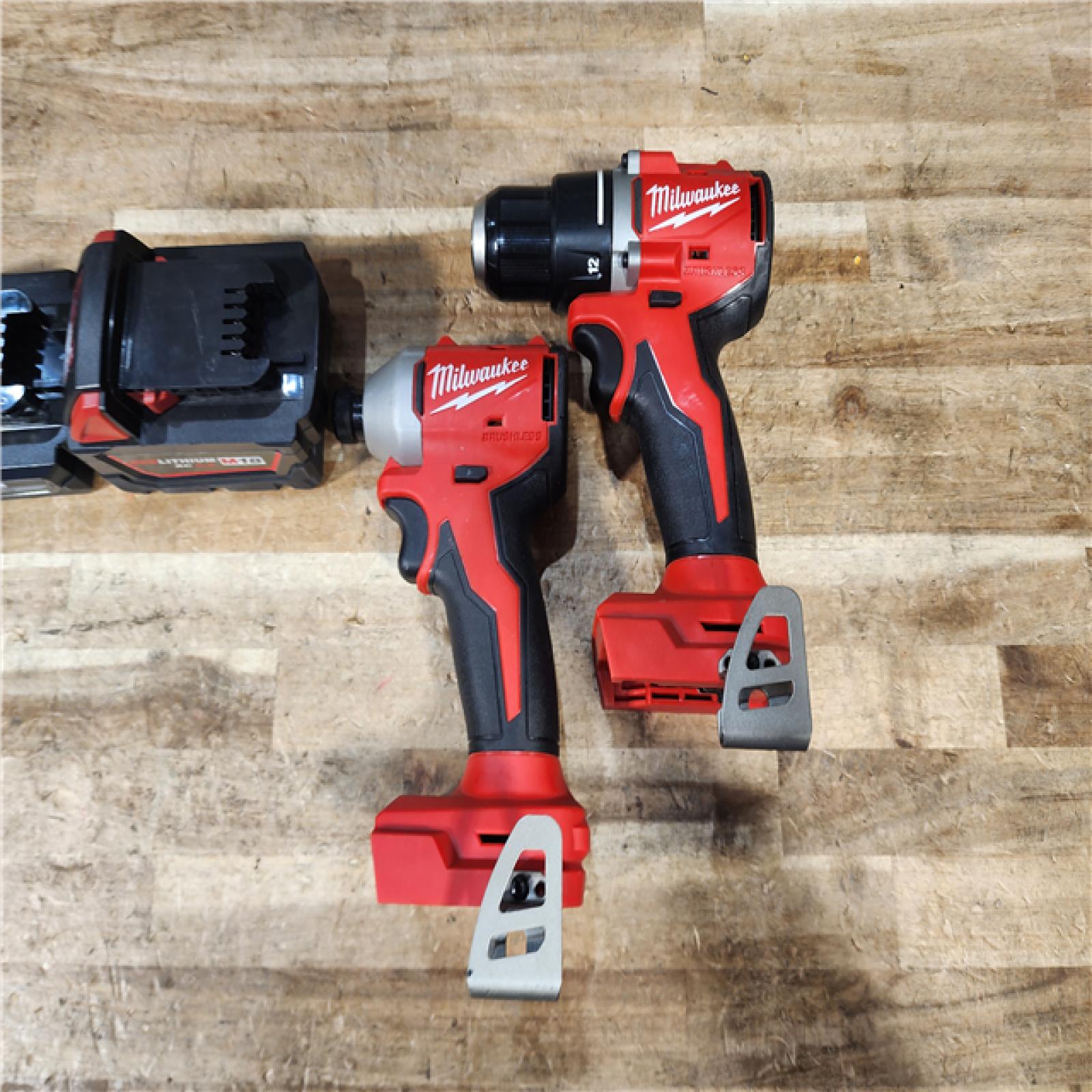 HOUSTON LOCATION - AS - IS Milwaukee 2 Tool Combo Kit W/ (2) Battery & Charger