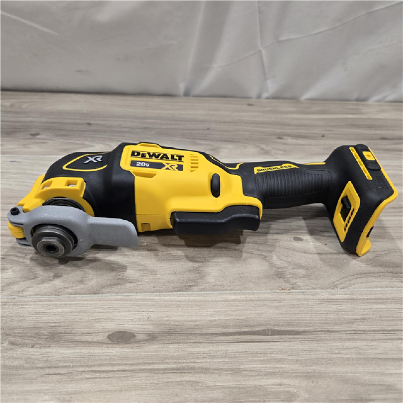 AS-IS DEWALT 20V MAX XR Cordless Oscillating Multi-Tool DCS356B (Tool-Only)