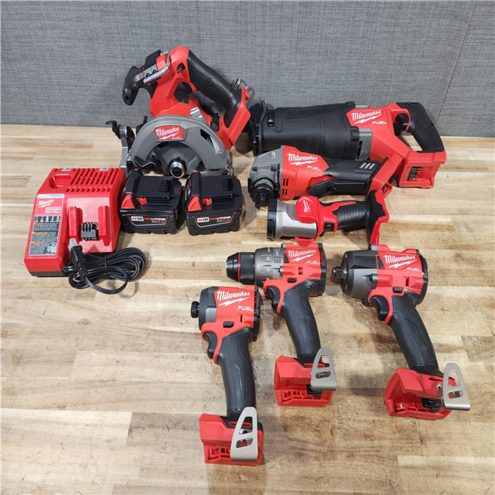 HOUSTON LOCATION - AS - IS Milwaukee FUEL 18V Lithium-Ion Brushless Cordless 7-Tool Combo Kit