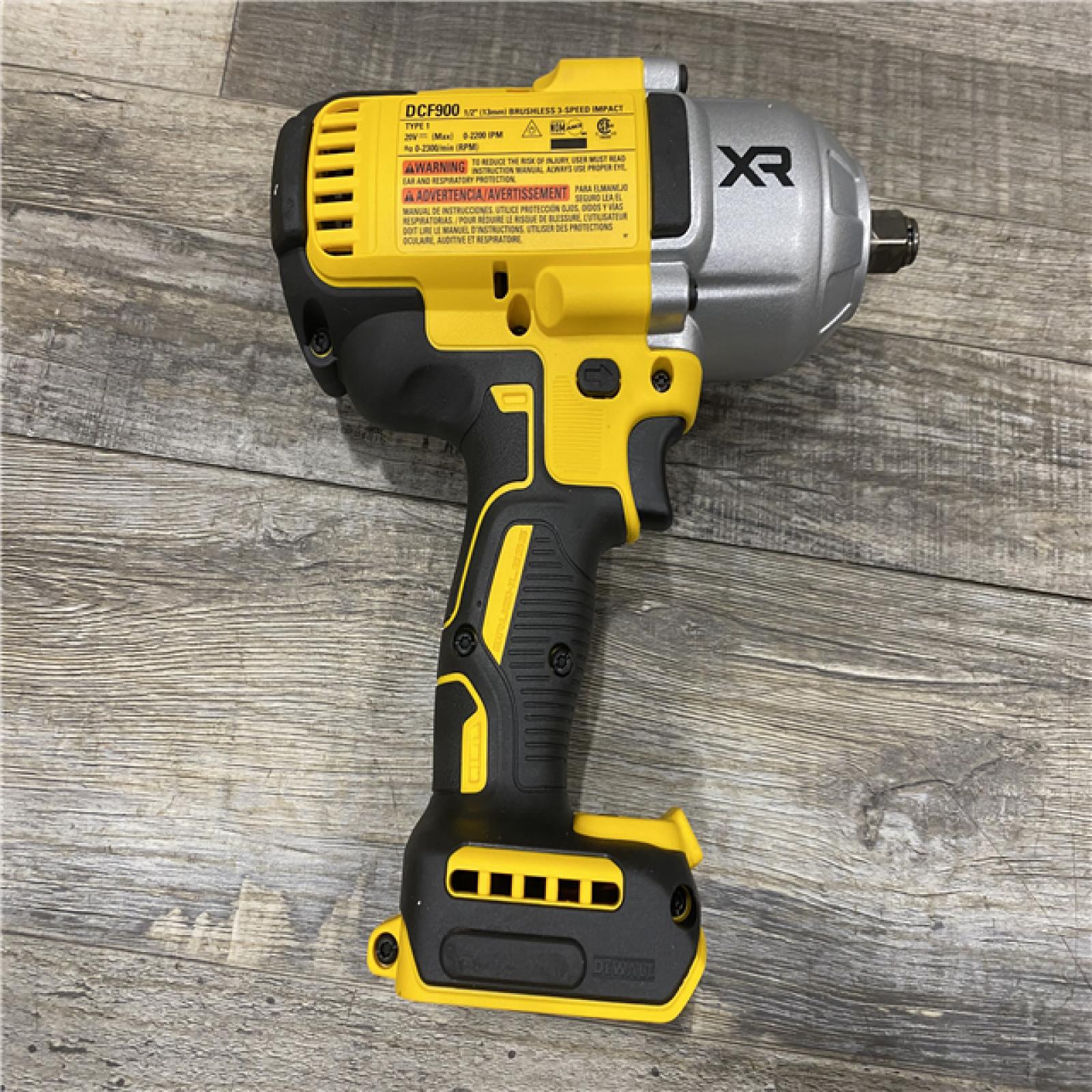 AS-IS DEWALT 20V MAX Lithium-Ion Cordless 1/2 in. Impact Wrench Kit