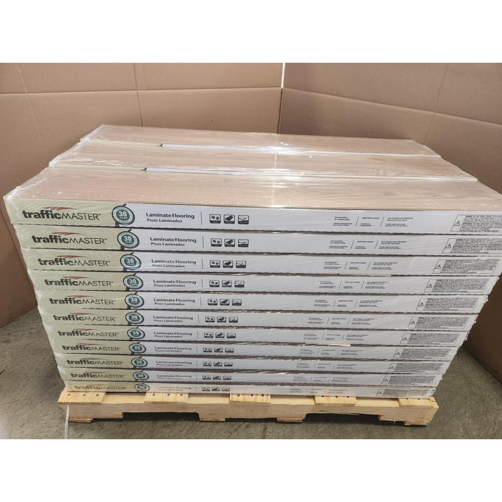 Phoenix NEW TrafficMaster Kellum Valley Oak Gunstock Brown 7 mm T x 8 in. W Laminate Wood Flooring (792 sqft/33 case)