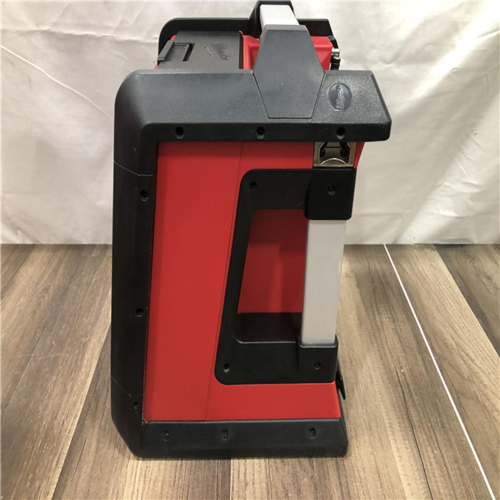 AS-IS Milwaukee M18 Lithium-Ion Cordless Jobsite Radio/Charger