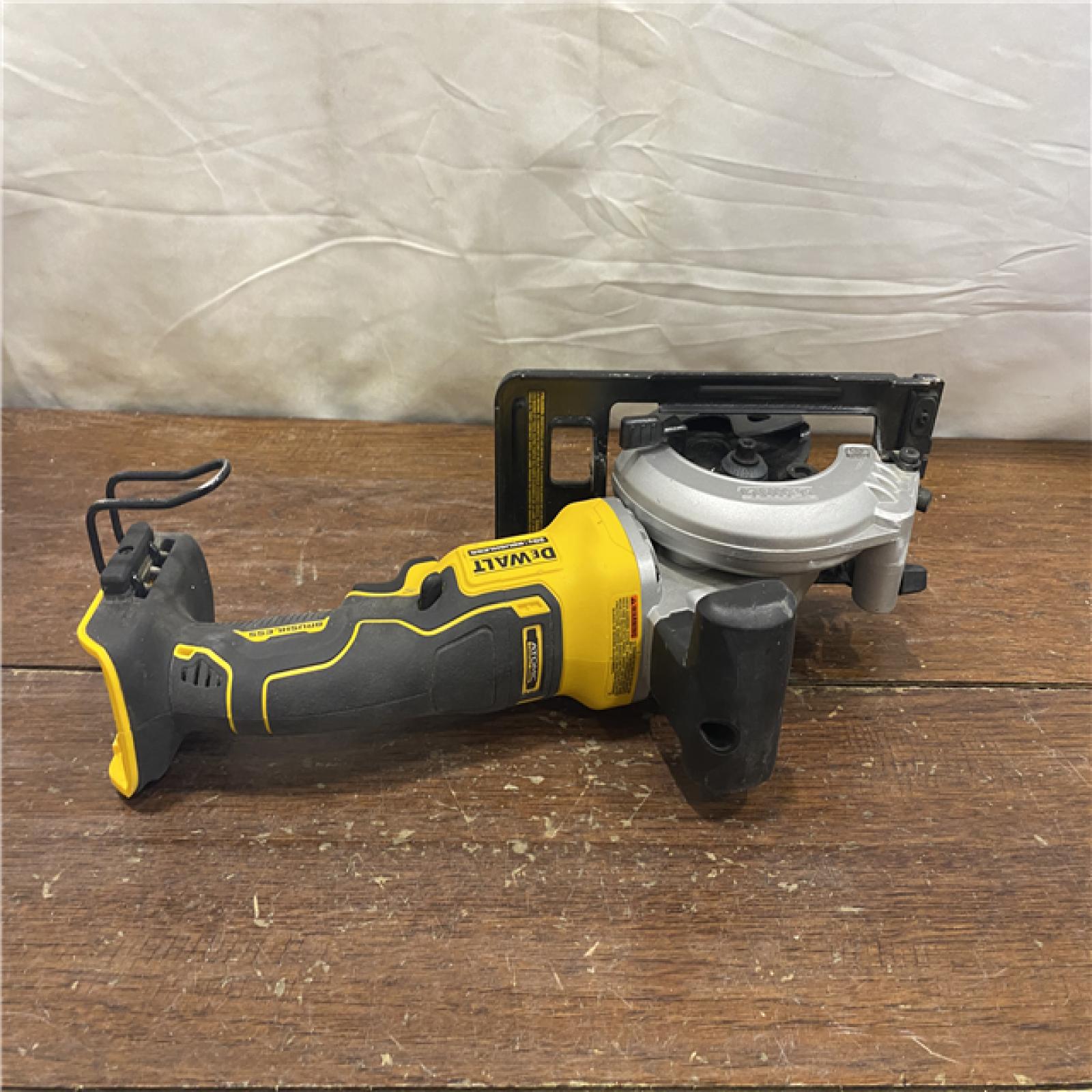 AS-IS DEWALT ATOMIC 20V MAX Cordless Brushless 4-1/2 in. Circular Saw (Tool Only)