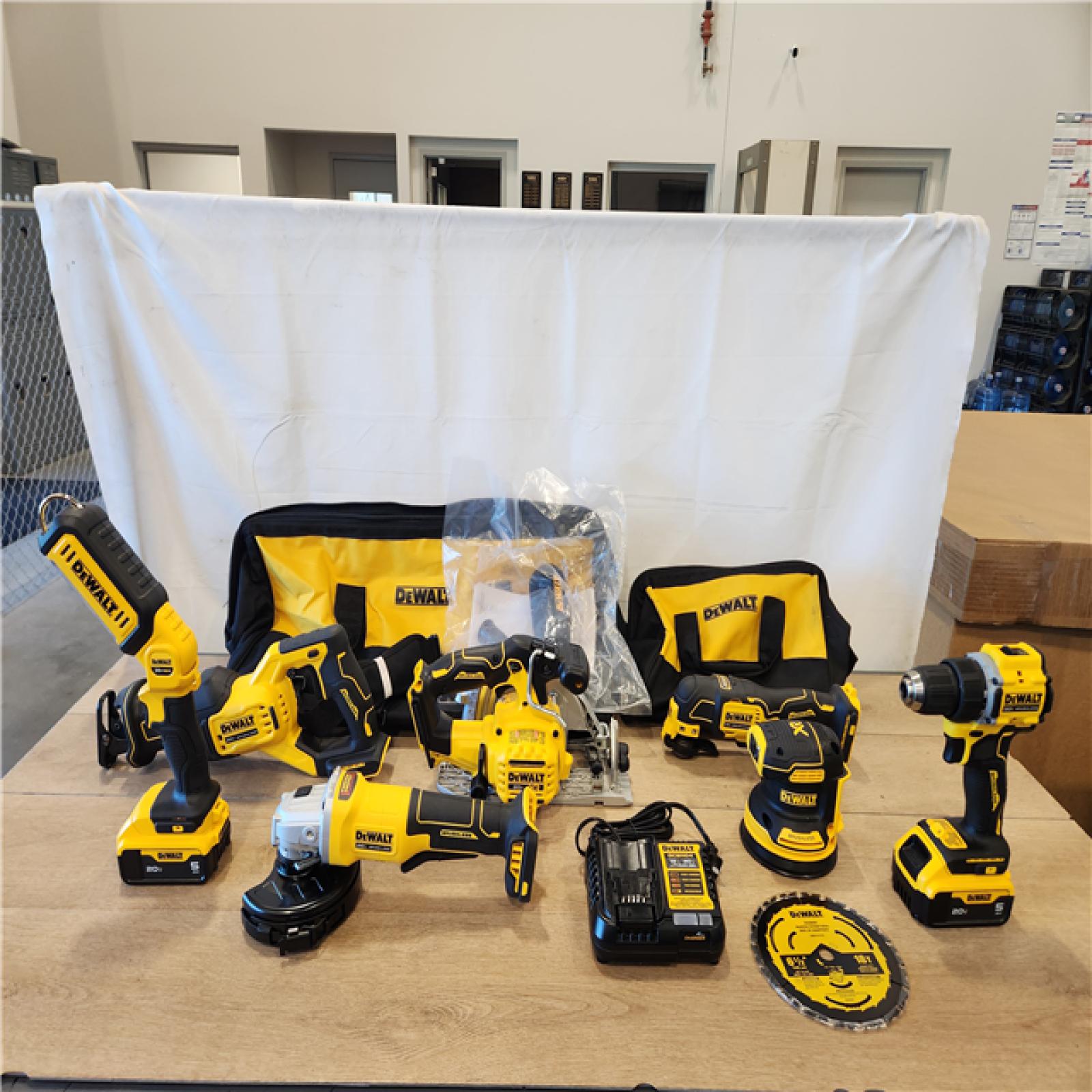 AS-IS- DEWALT 20V Lithium-Ion Cordless 7-Tool Combo Kit