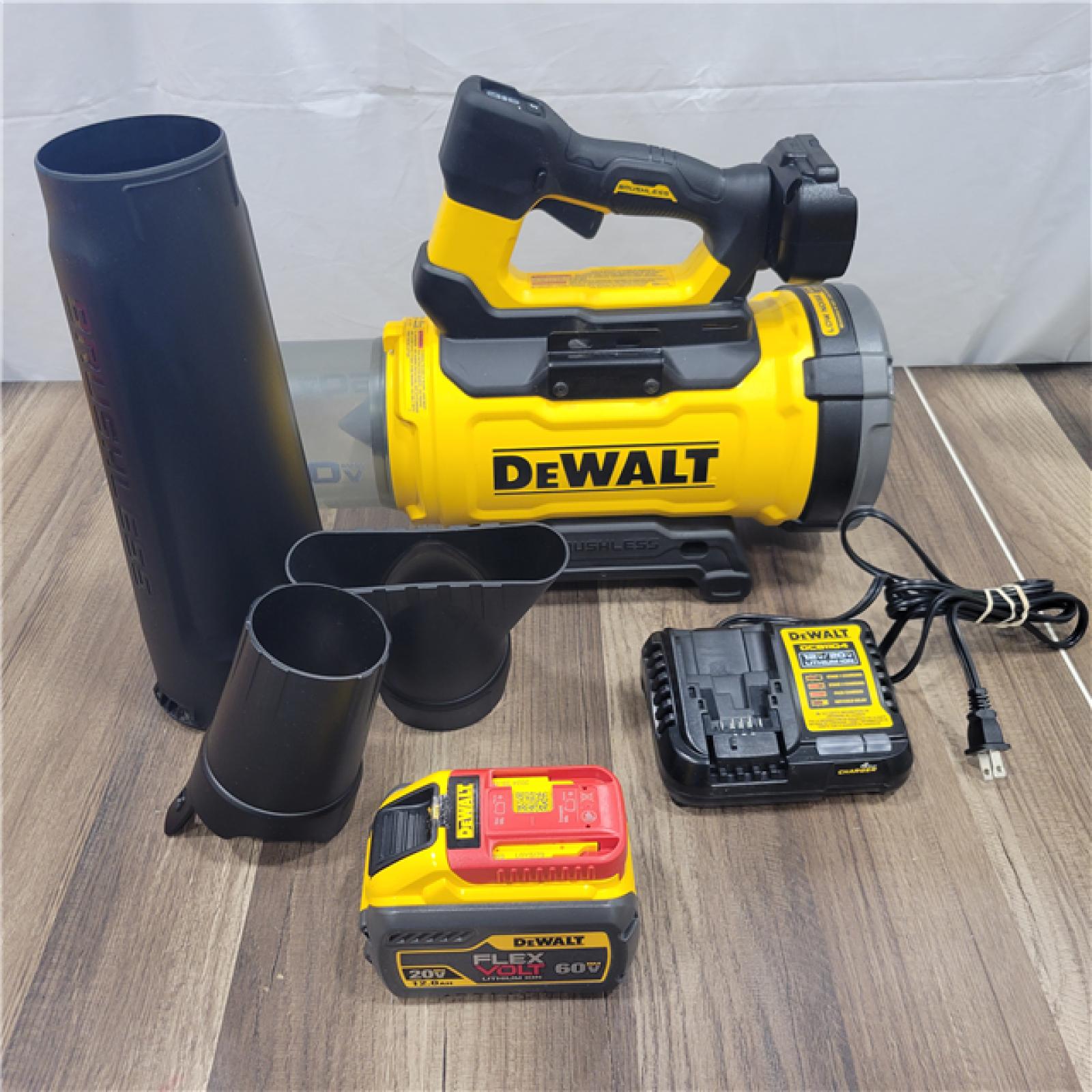AS-IS DEWALT FLEXVOLT 60V MAX 160 MPH 760 CFM Brushless Cordless Battery Powered Blower Kit W/ (1) FLEXVOLT 4 Ah Battery and Charger