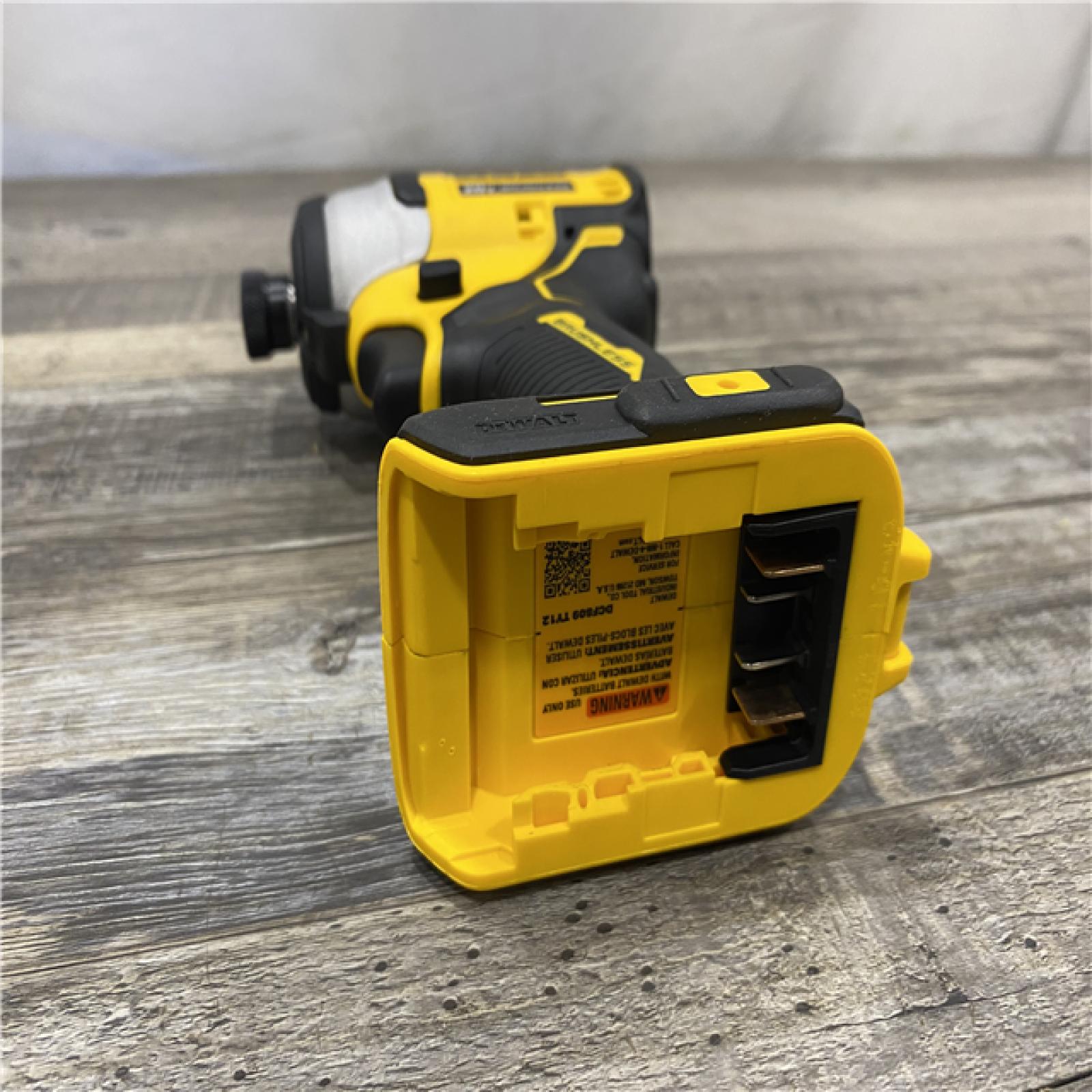 AS-IS DEWALT Atomic 20V Max Lithium-Ion Brushless Cordless Compact 1/4 in. Impact Driver Kit
