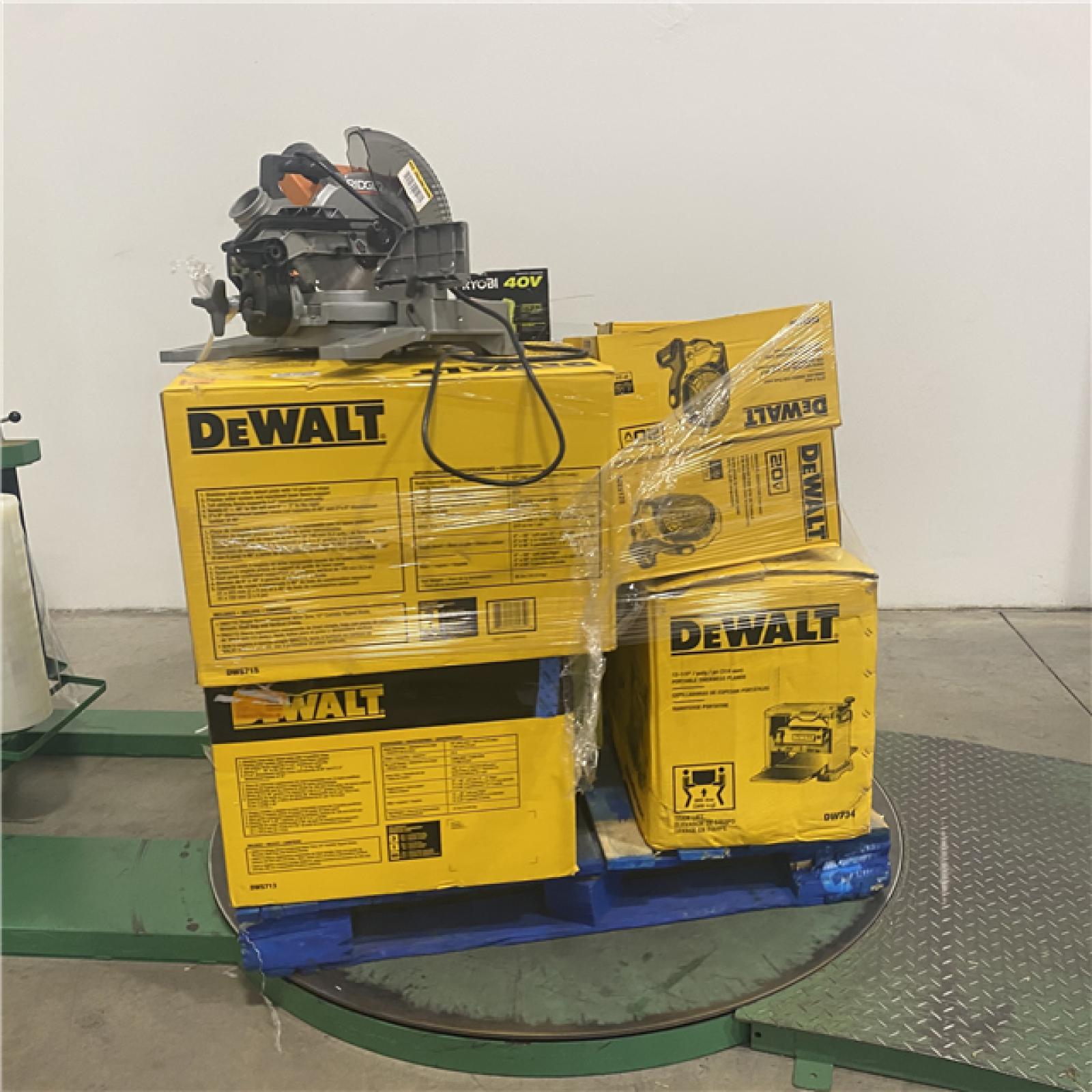 Dallas Location - As-Is Tool Pallet
