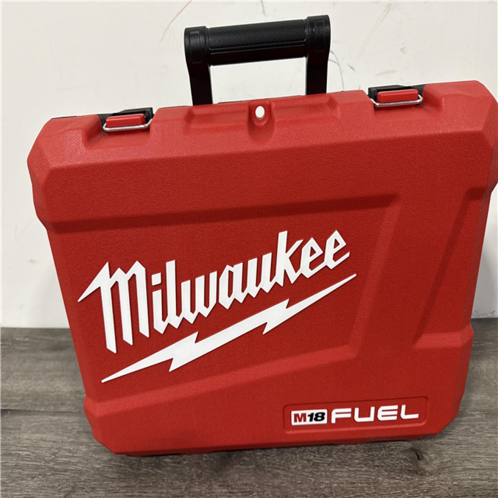 CALIFORNIA NEW Milwaukee M18 Fuel 2-Tool Combo Kit  Includes (2) Batteries  Charger & Hard Case