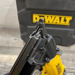 AS-IS  DEWALT 20-Volt MAX XR 1-1/2 in. PEX Expander Kit