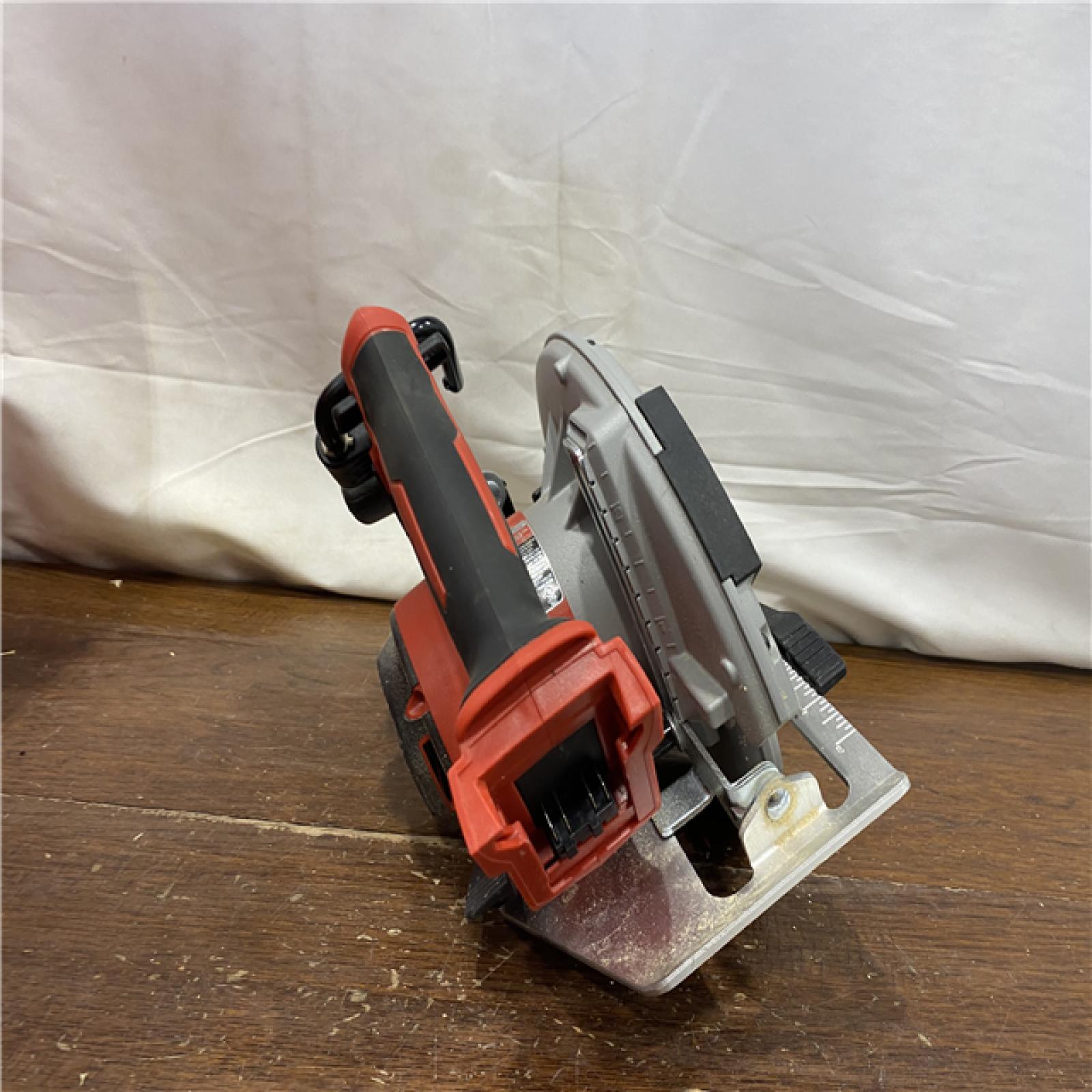 AS-IS Milwaukee M18 7-1/4  18V Brushless Circular Saw 2631-20 (Bare Tool)