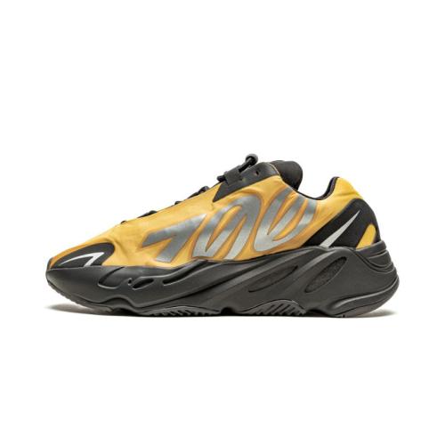 NEW! Yeezy Boost 700 Mnvn Honey Flux - Size: 4