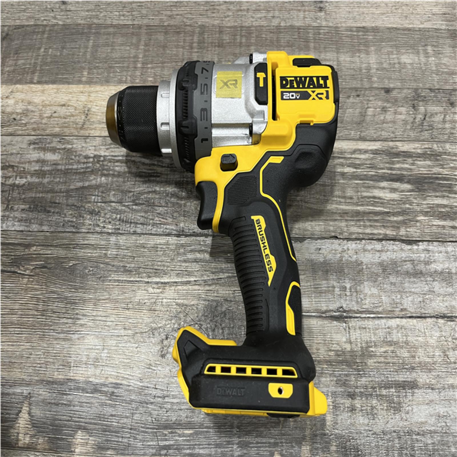 AS-IS DEWALT 20V XR Lithium-Ion Cordless Hammer Drill Kit