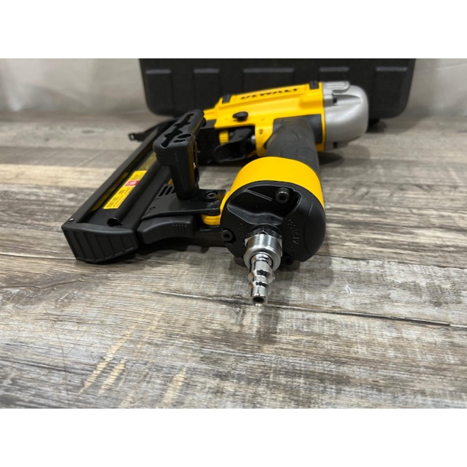 AS-IS DEWALT 12V MAX Lithium-Ion 100 ft. Green Self-Leveling 3-Beam 360 Degree Laser Level Kit