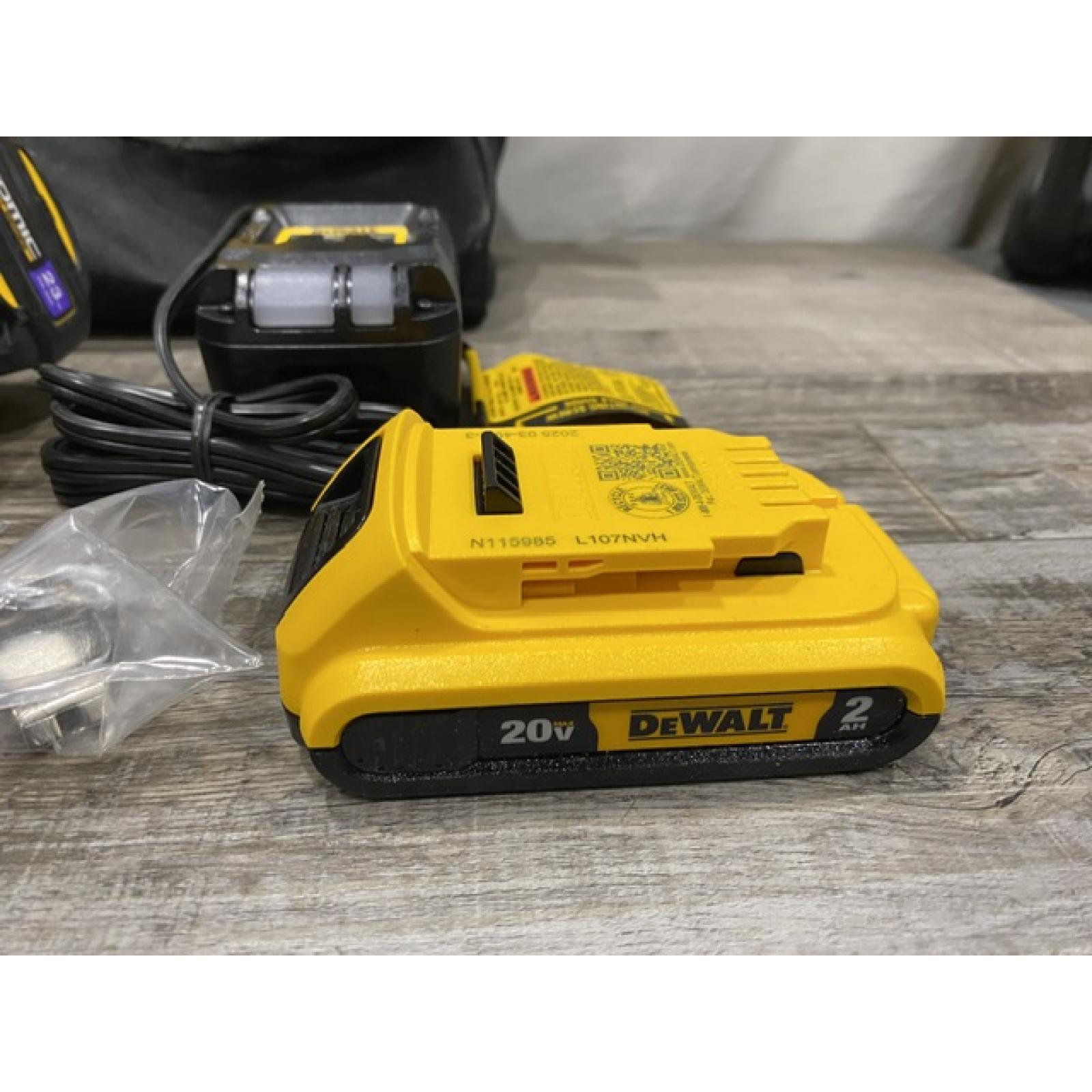 AS-IS DEWALT ATOMIC 20V MAX Lithium Ion Cordless 23 Gauge Pin Nailer Kit